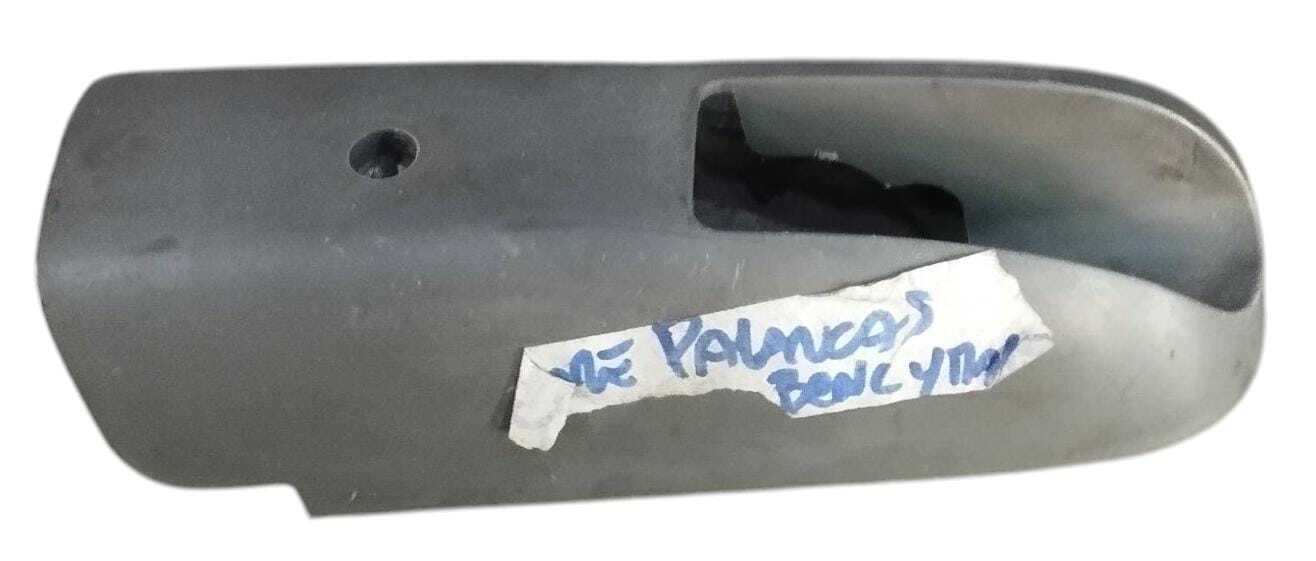 CUBRE PALANCA DE APERTURA MALETERO Kia SPECTRA 2004