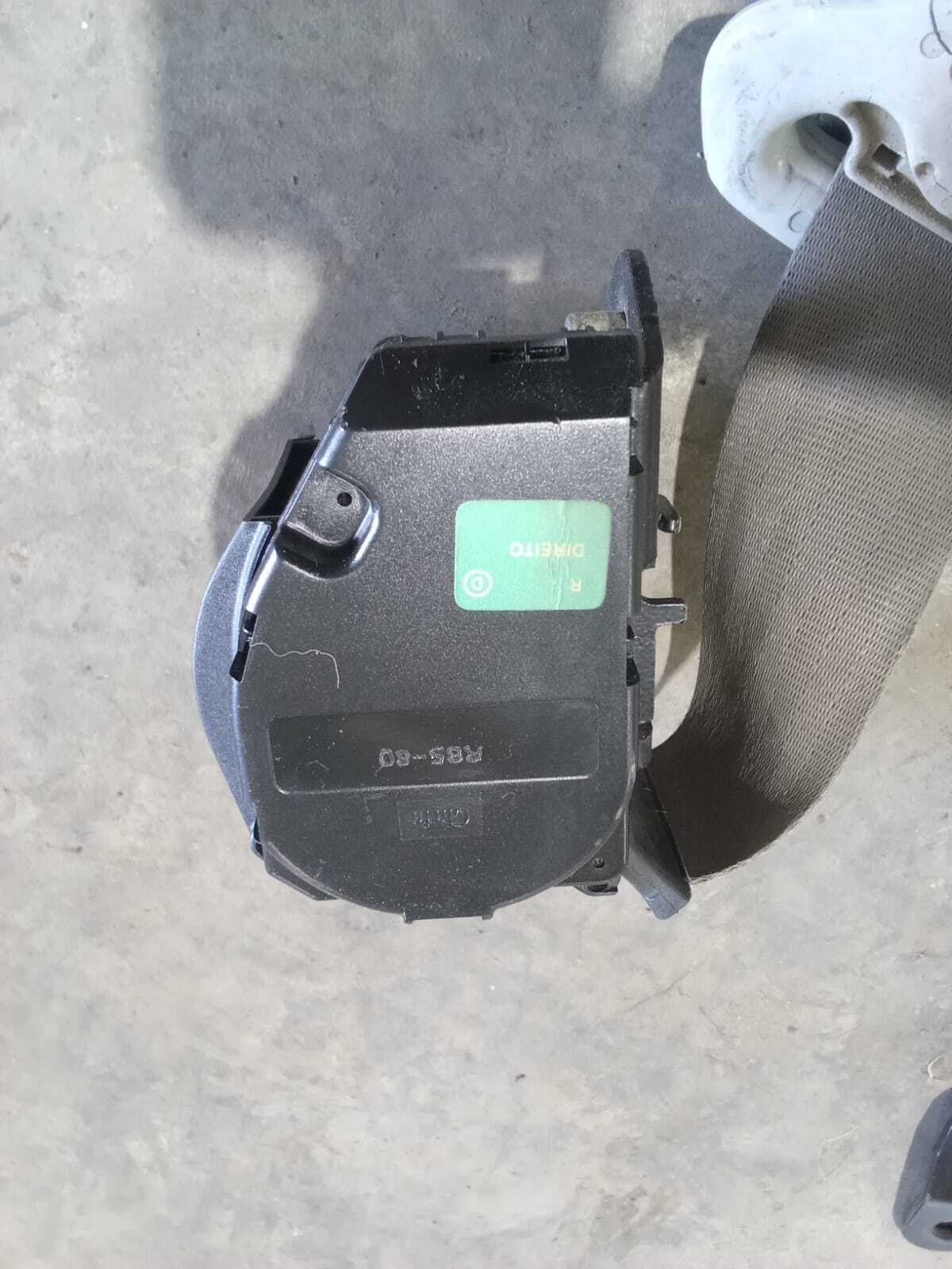 CINTURON SEGURIDAD DELANTERO DERECHO Volkswagen gol 2001