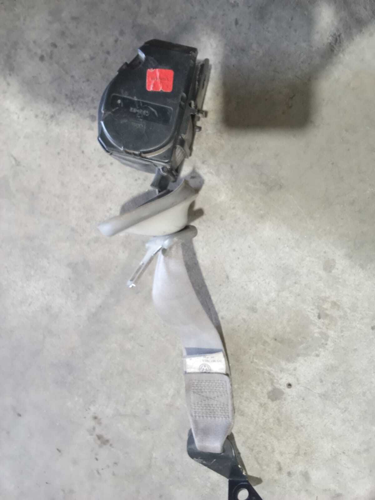 CINTURON DE SEGURIDAD TRASERO IZQUIERDO Volkswagen gol 2001