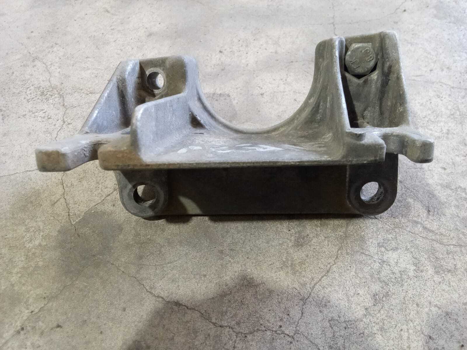 SOPORTE CAJA Renault Megane 2000