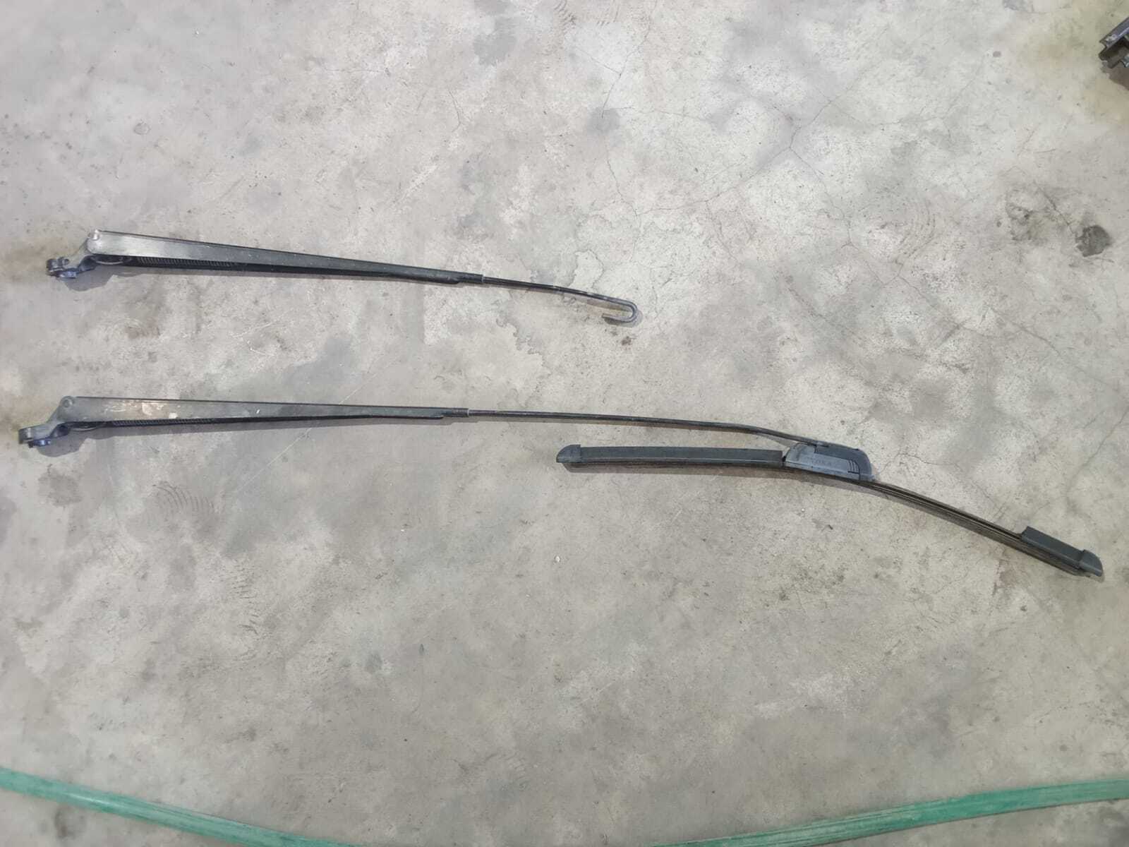 BRAZOS LIMPIA PARABRISA Renault Megane 2000