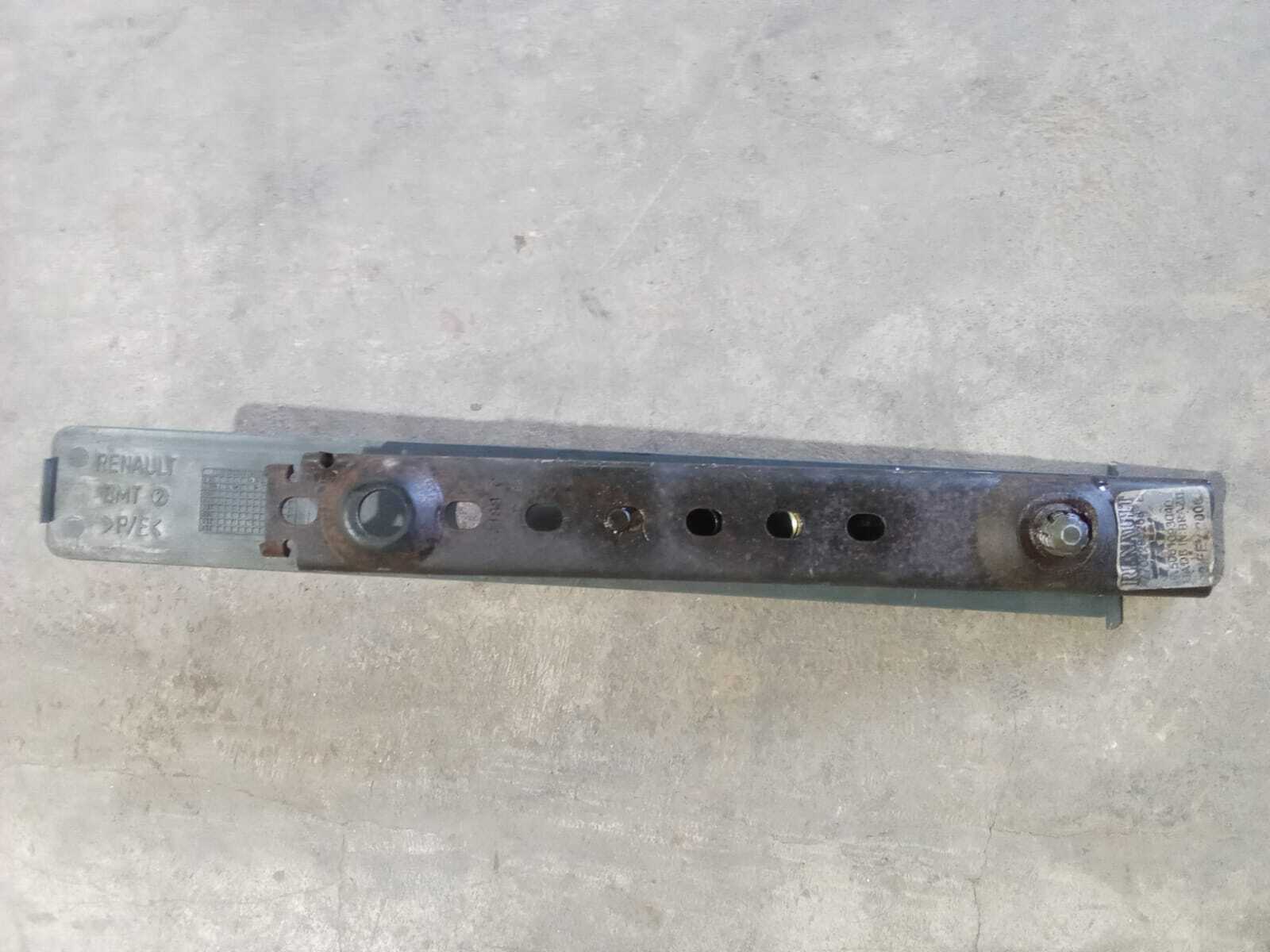 ENCAJE CINTURON DE SEGURIDAD Renault Megane 2000