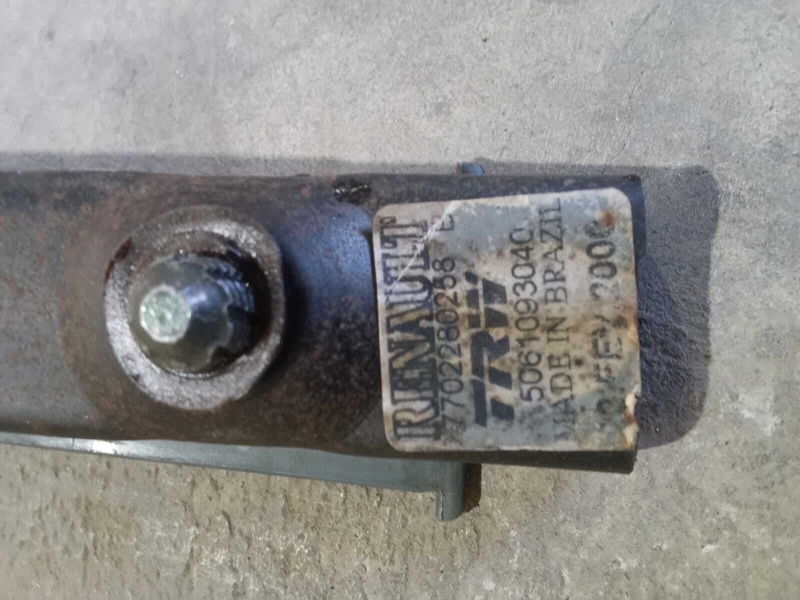 ENCAJE CINTURON DE SEGURIDAD Renault Megane 2000