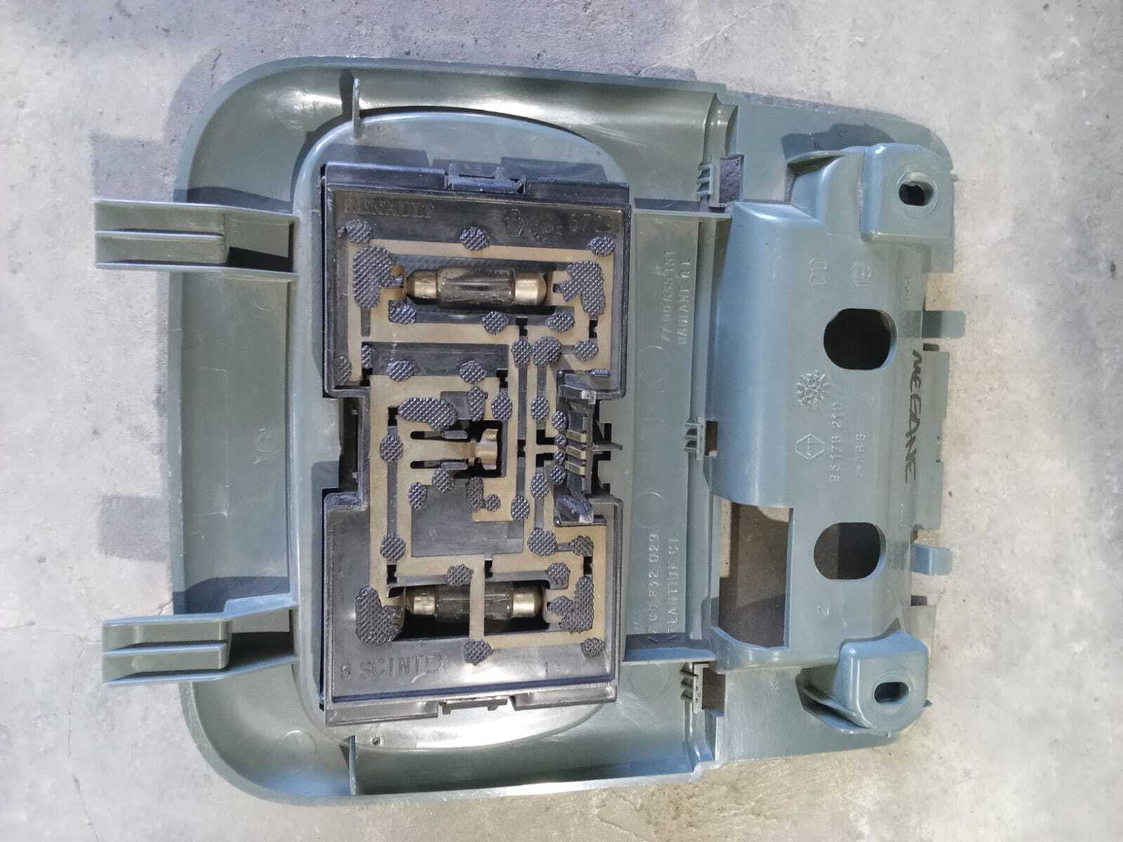 PLAFONIER DELANTERO Renault Megane 2000