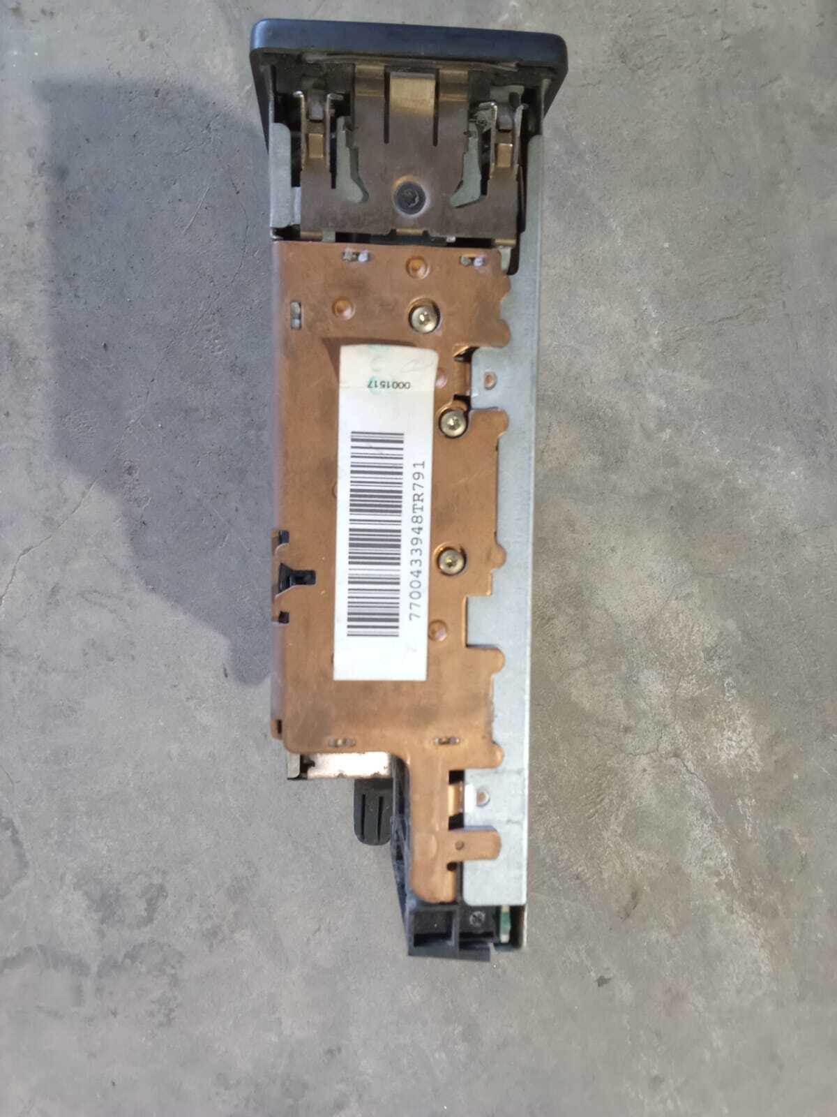 RADIO Renault Megane 2000