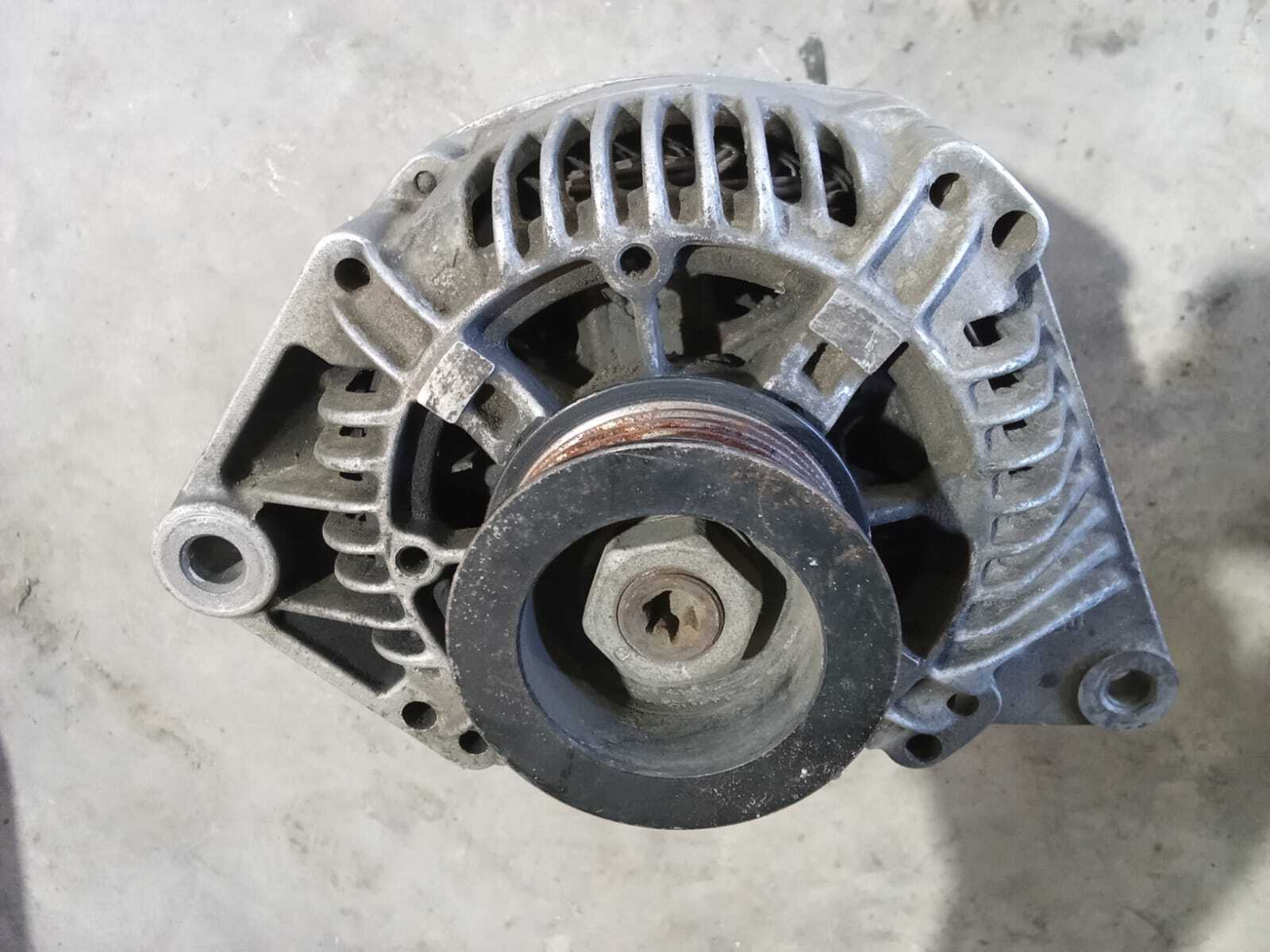 ALTERNADOR Renault Megane 2000
