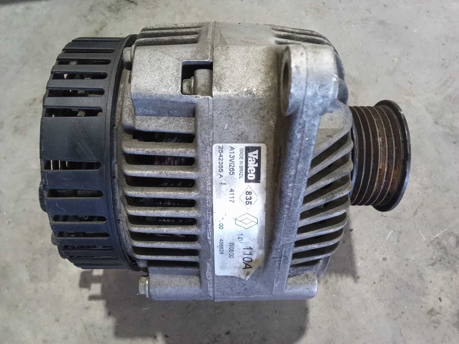 ALTERNADOR Renault Megane 2000