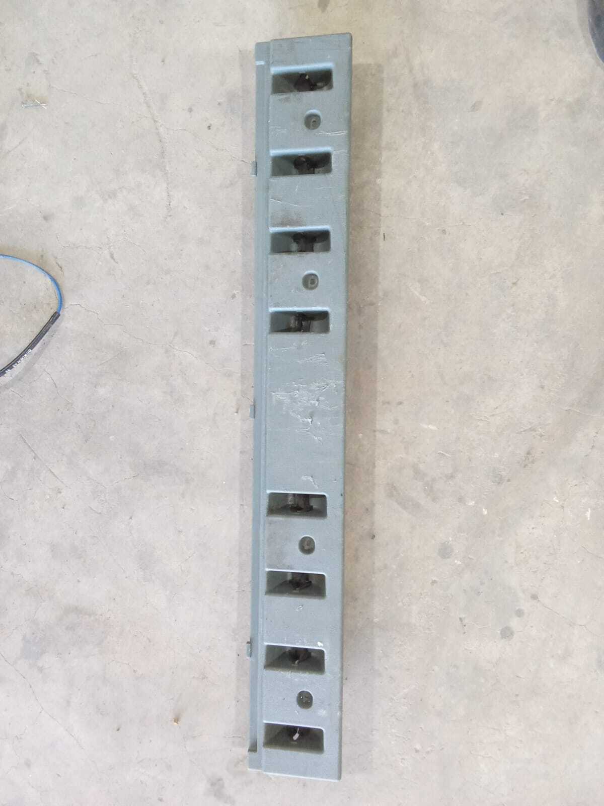 MOLDURA INFERIOR MALETERO Renault Megane 2000