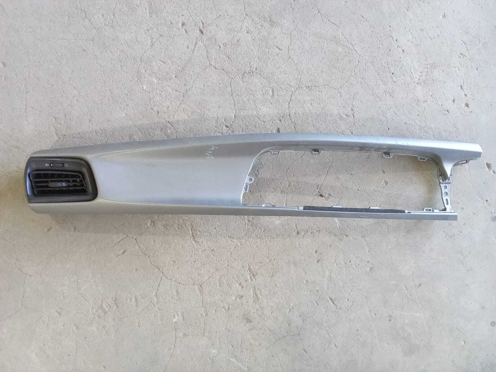 BISEL PANEL CON DIFUSOR DE AIRE Kia RIO 4 2014