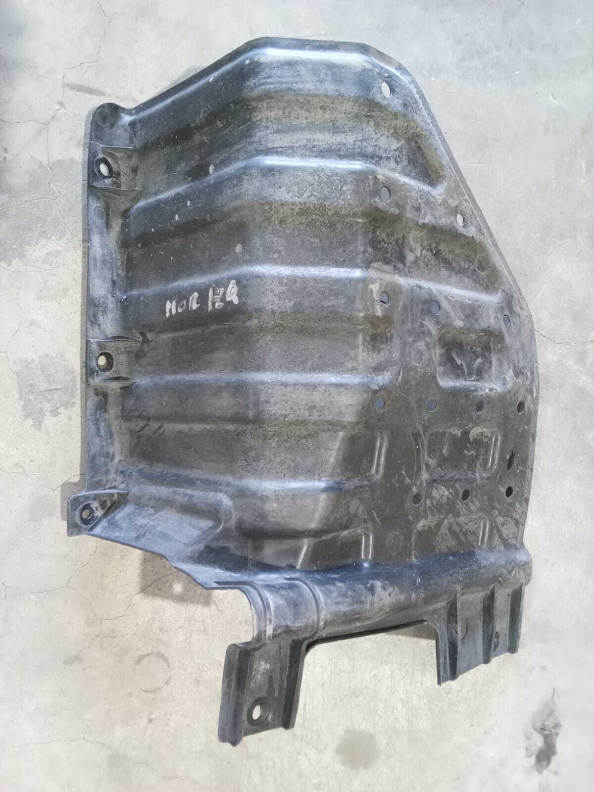 CUBRE MOTOR INFERIOR DERECHO Kia MORNING EX11 2011