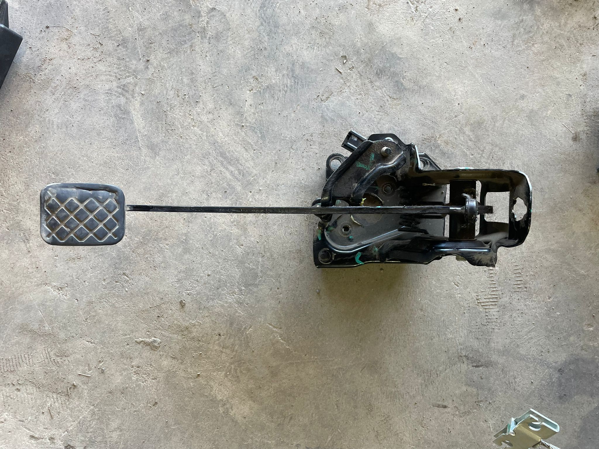 PEDAL DE FRENO Chevrolet Captiva 2021