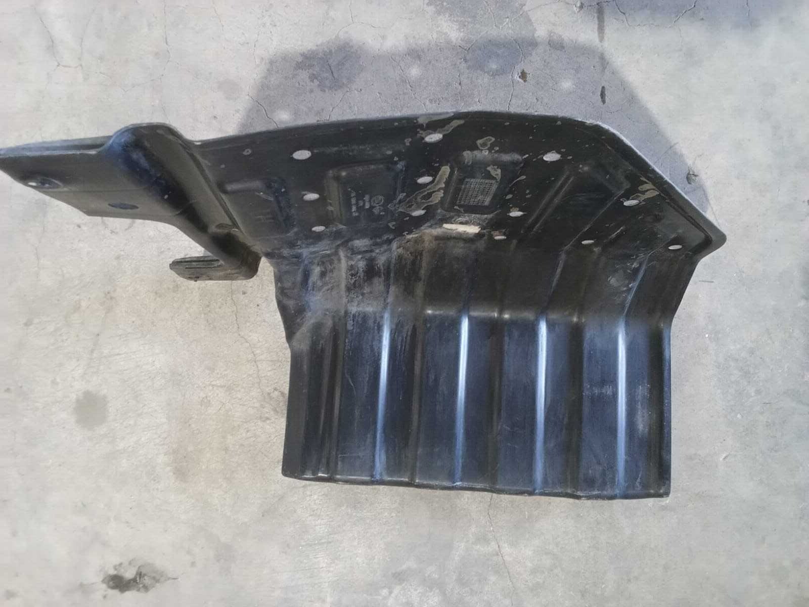 CUBRE MOTOR INFERIOR IZQUIERDA Kia MORNING EX11 2011