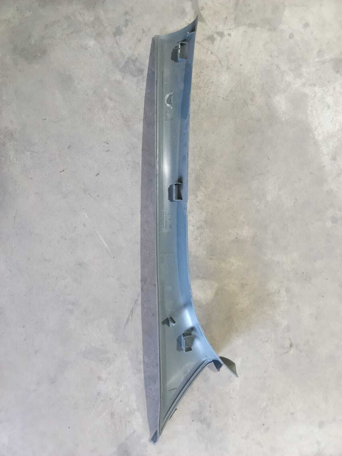 TAPIZ PILAR DELANTERO DERECHO Renault Megane 2000