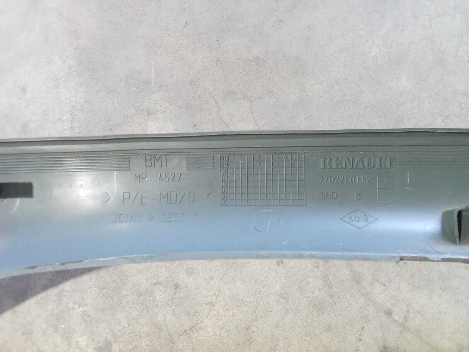 TAPIZ PILAR DELANTERO DERECHO Renault Megane 2000