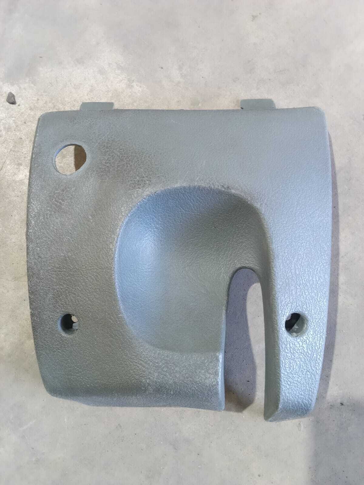 CUBRE COLUMNA DE DIRECCION PARTE INFERIOR Renault Megane 2000
