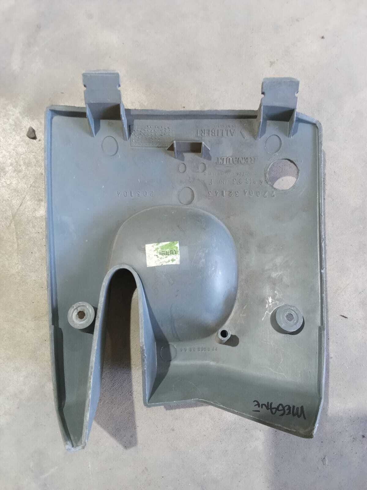CUBRE COLUMNA DE DIRECCION PARTE INFERIOR Renault Megane 2000
