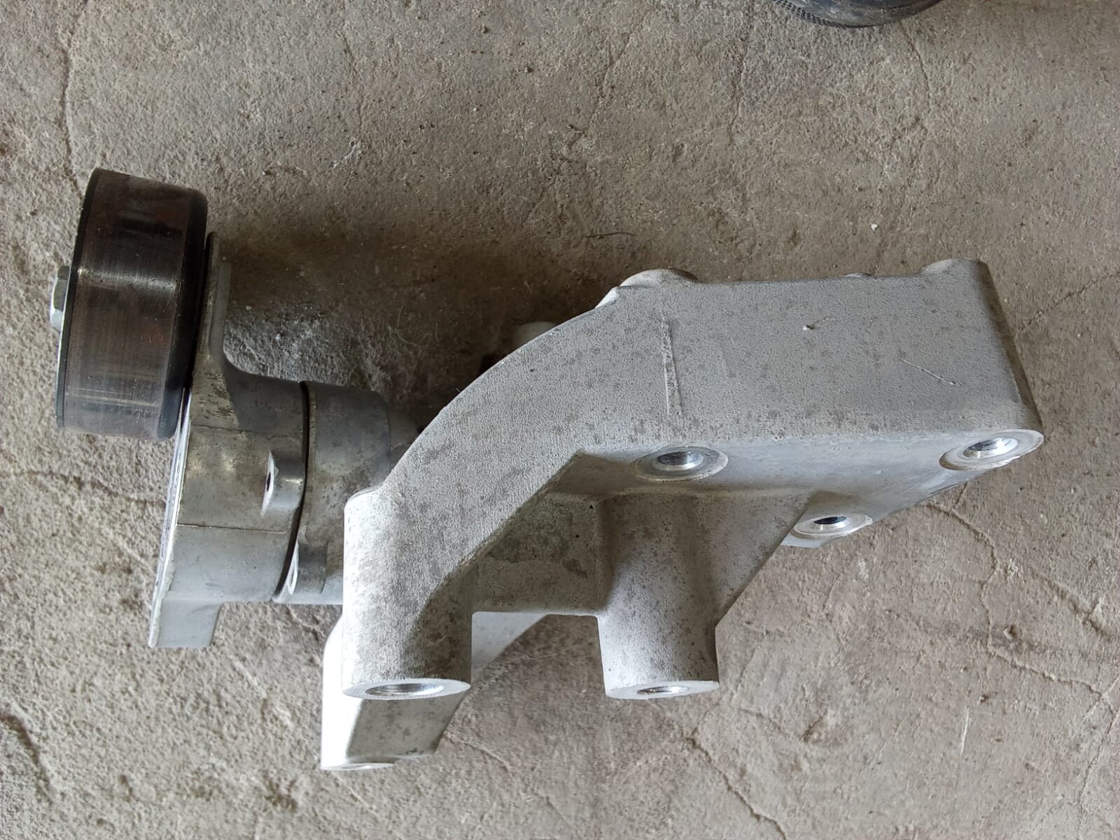 BASE CON TENSOR DE CORREA Chevrolet Captiva 2021