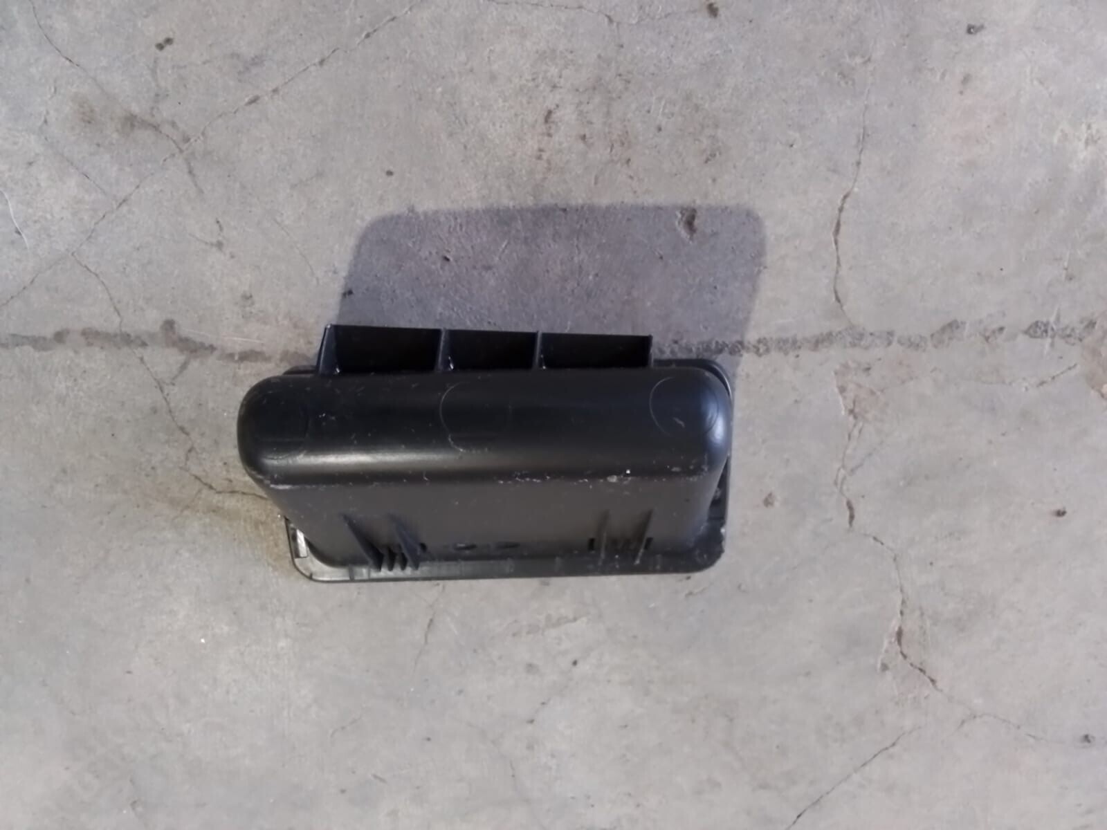MOLDURA MANILLA PORTALON Chevrolet Captiva 2021