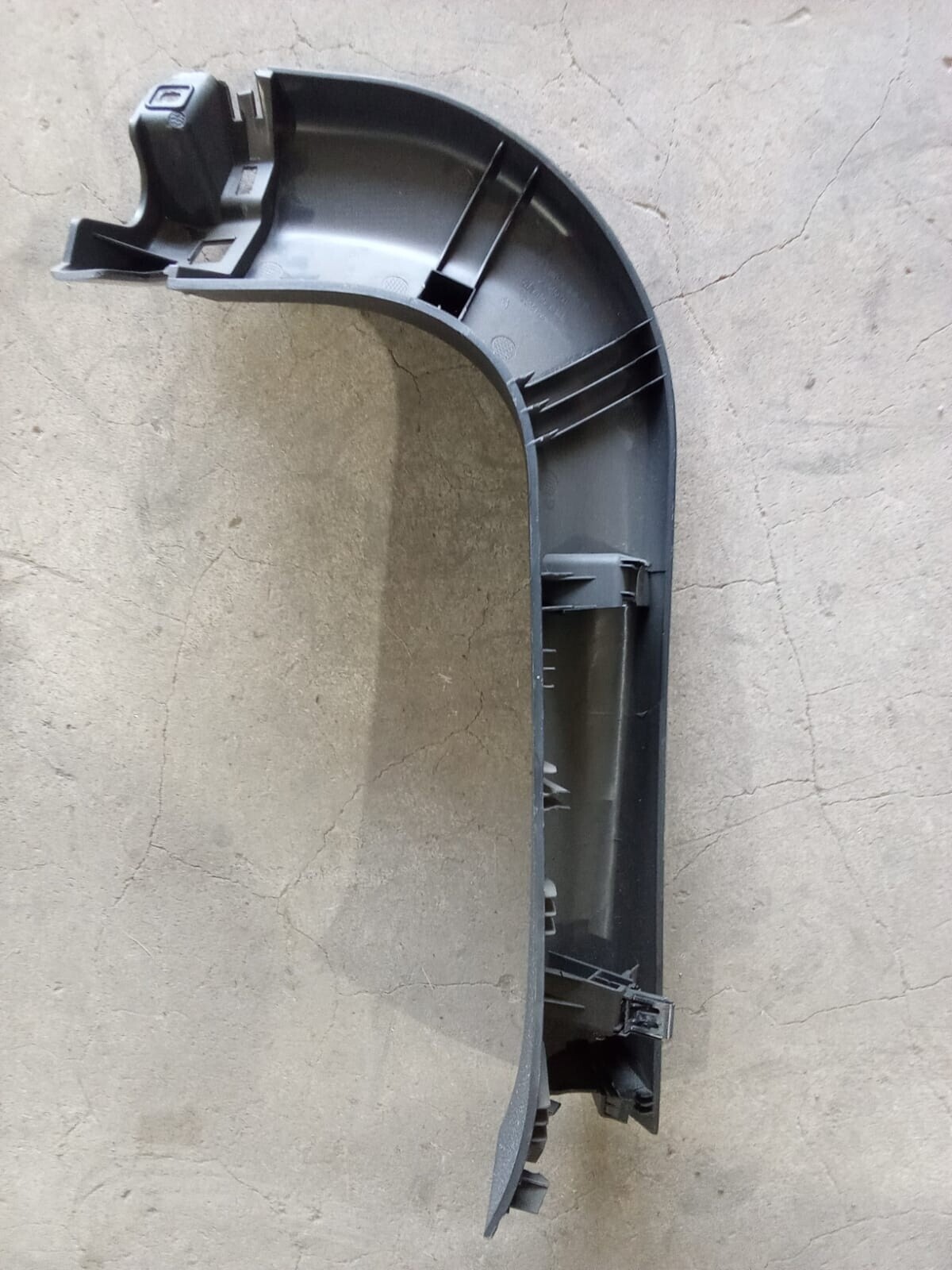 TAPIZ PORTALON SUPERIOR IZQUIERDA Chevrolet Captiva 2021