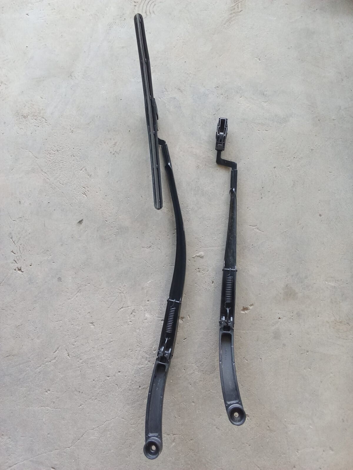 BRAZO LIMPIA PARABRISAS Chevrolet Captiva 2021