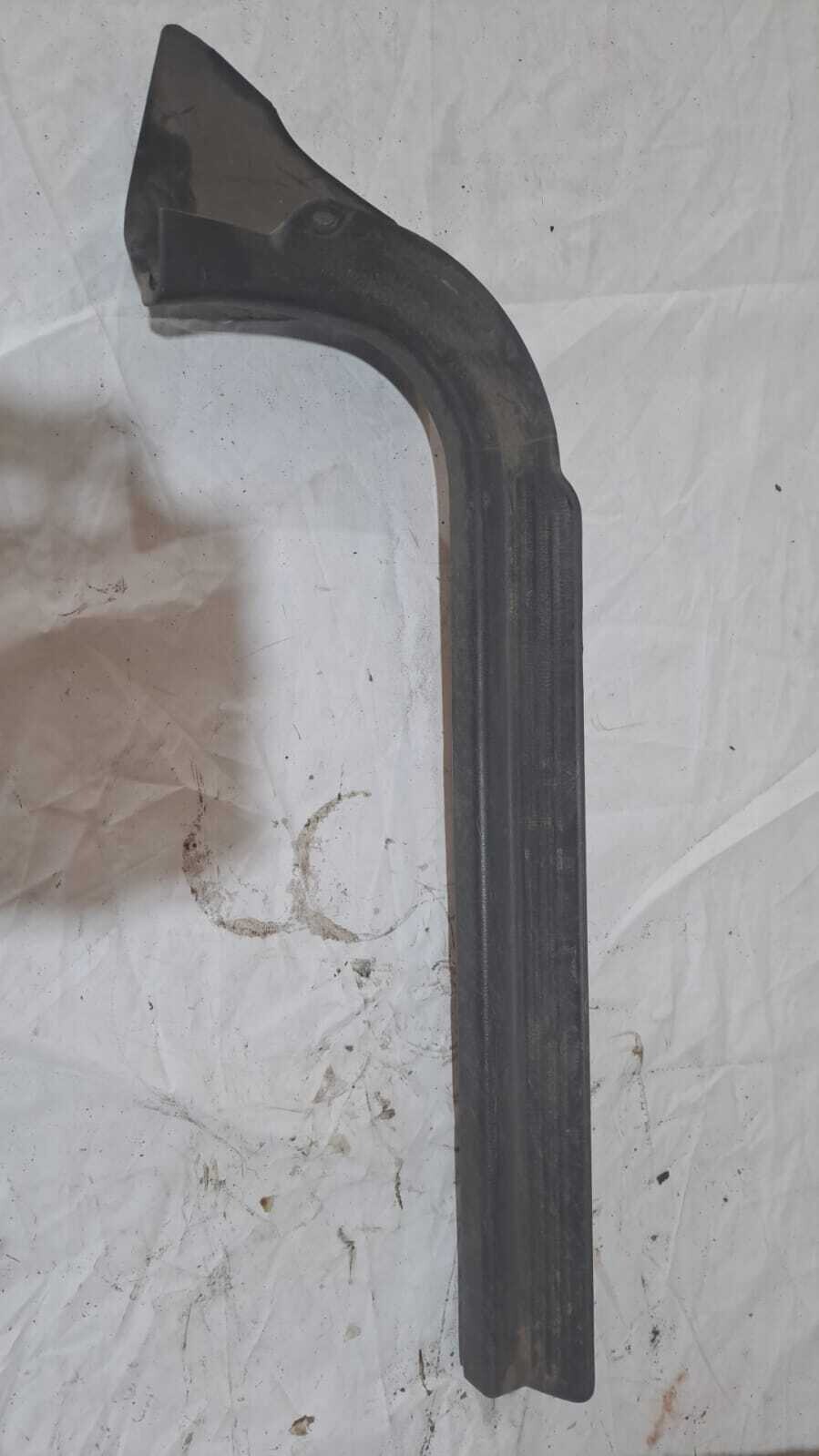 MOLDURA BASTIDOR IZQUIERDA Subaru Impreza 2006