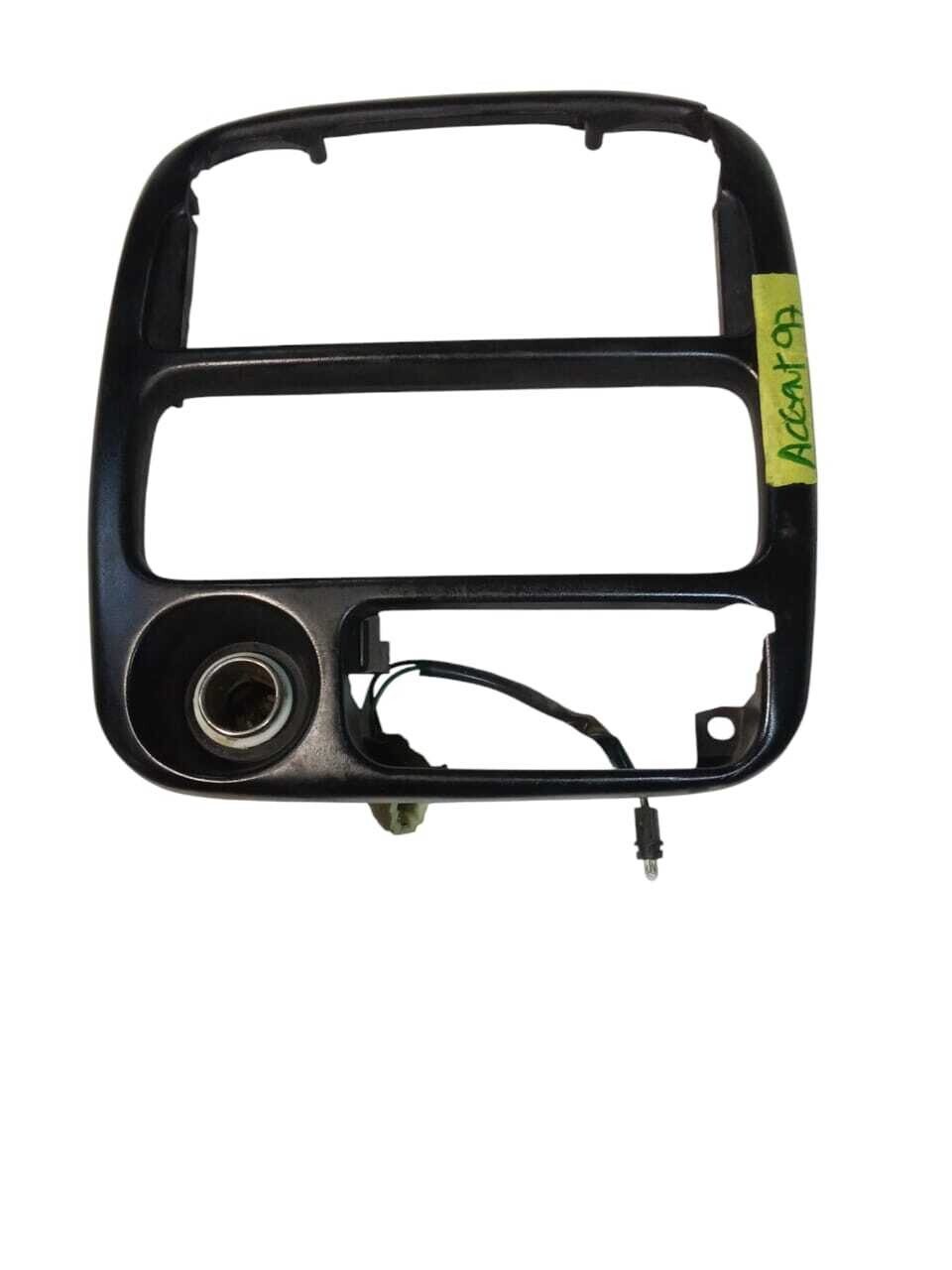 BISEL TABLERO FRONTAL Hyundai Accent 1997
