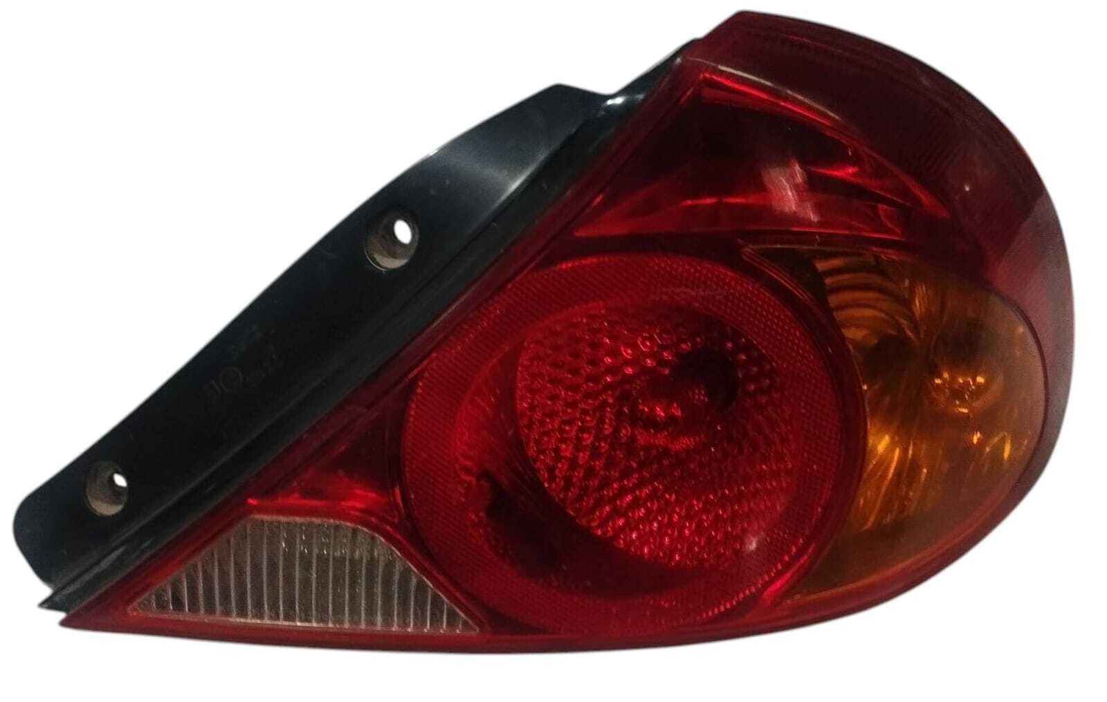 FOCO TRASERO DERECHO Kia SPECTRA 2004