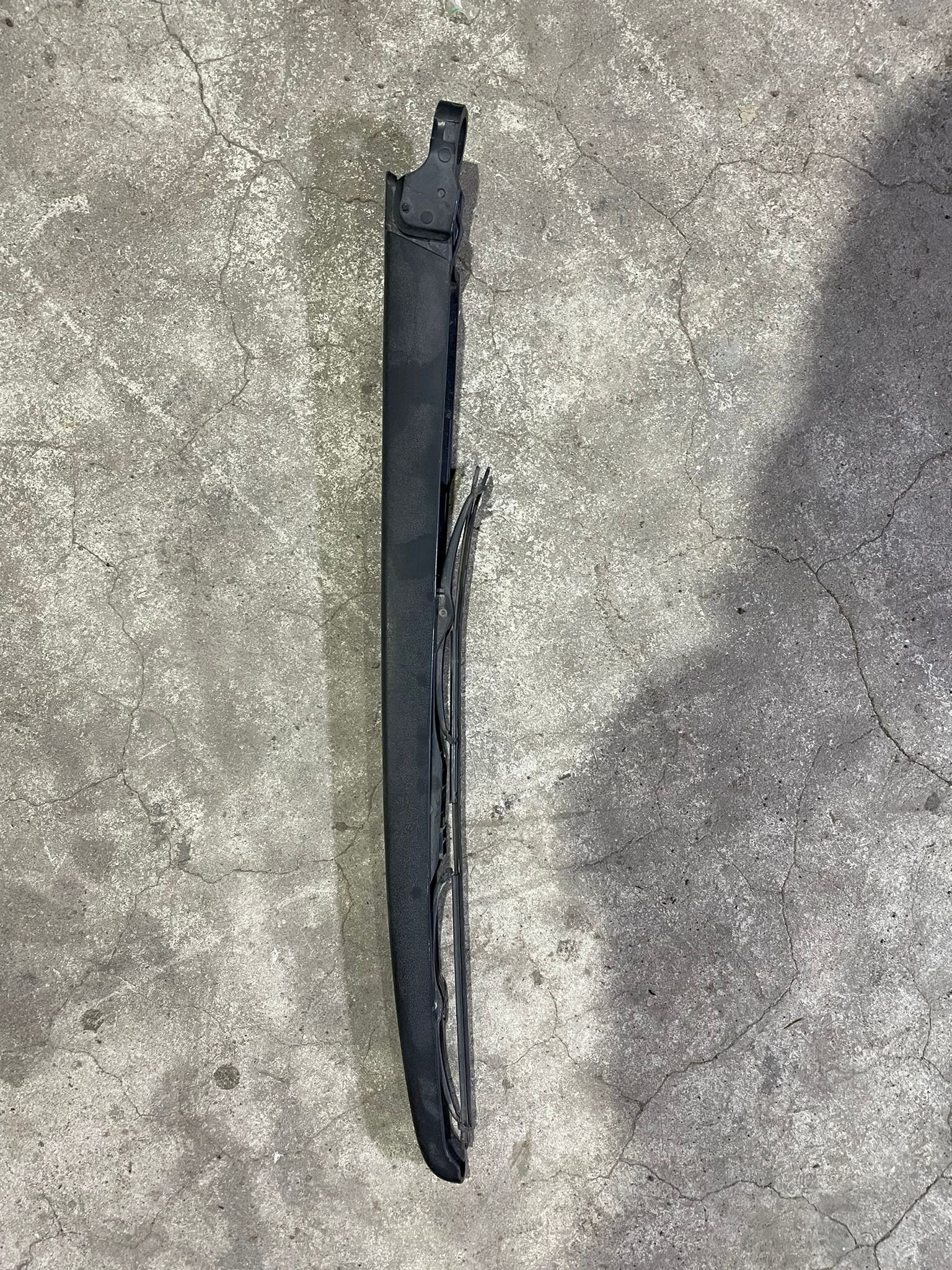 BRAZO LIMPIA PARABRISA TRASERO Hyundai Tucson 2007