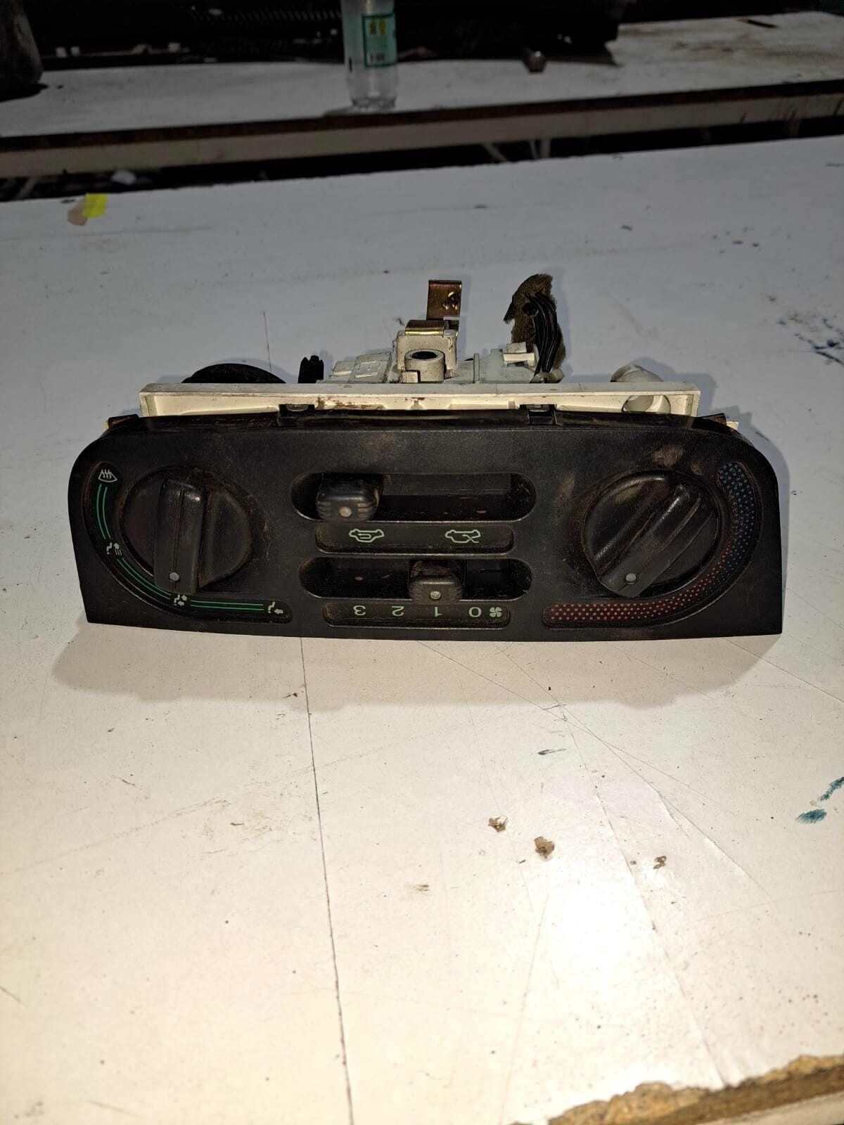 PANEL CALEFACCION CONTROL AIRE Y VELOCIDAD Fiat PALIO EDX 13 2000