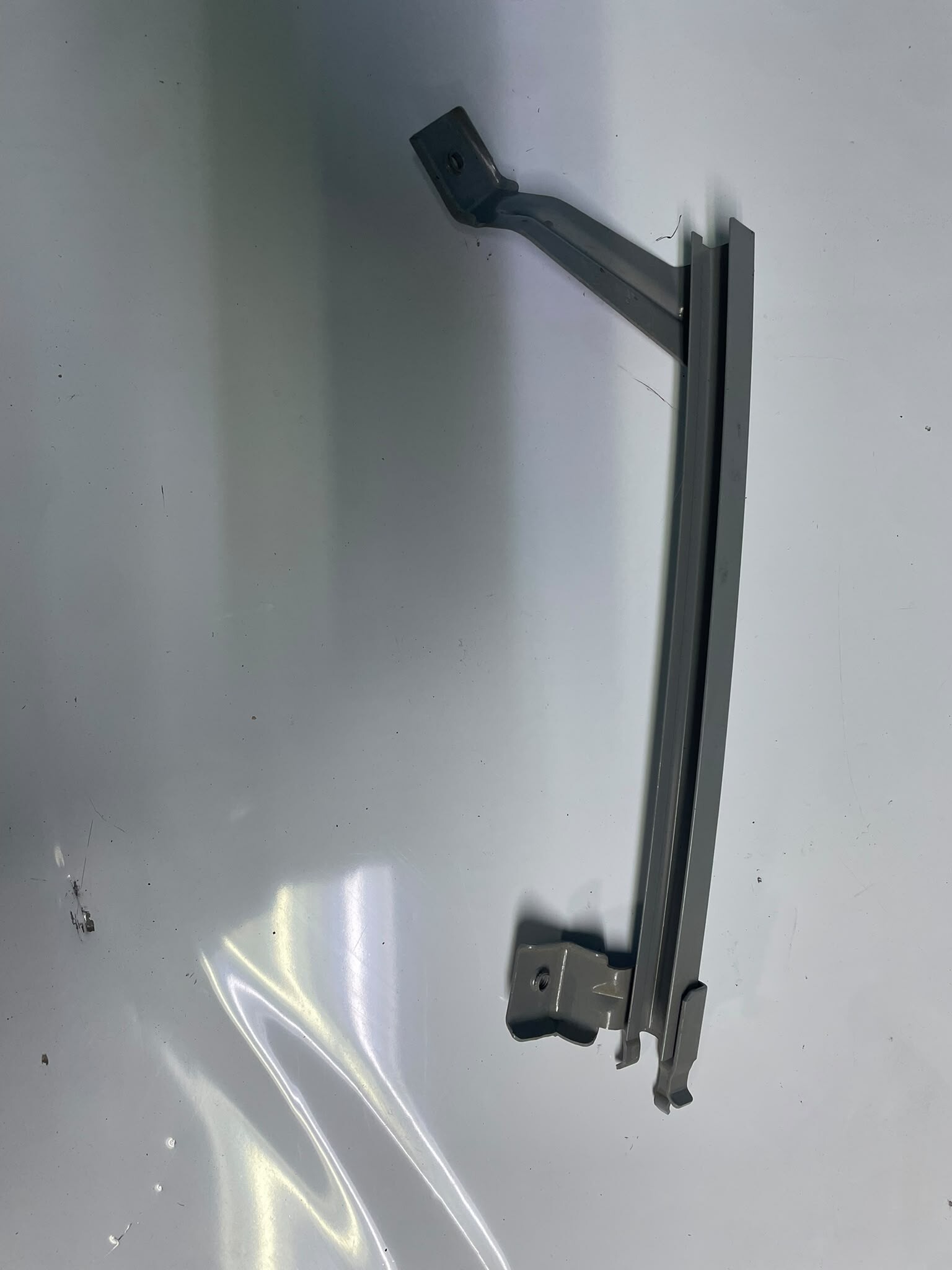 RIEL DE VIDRIO PUERTA TRASERA DERECHA Nissan Xtrail 2016