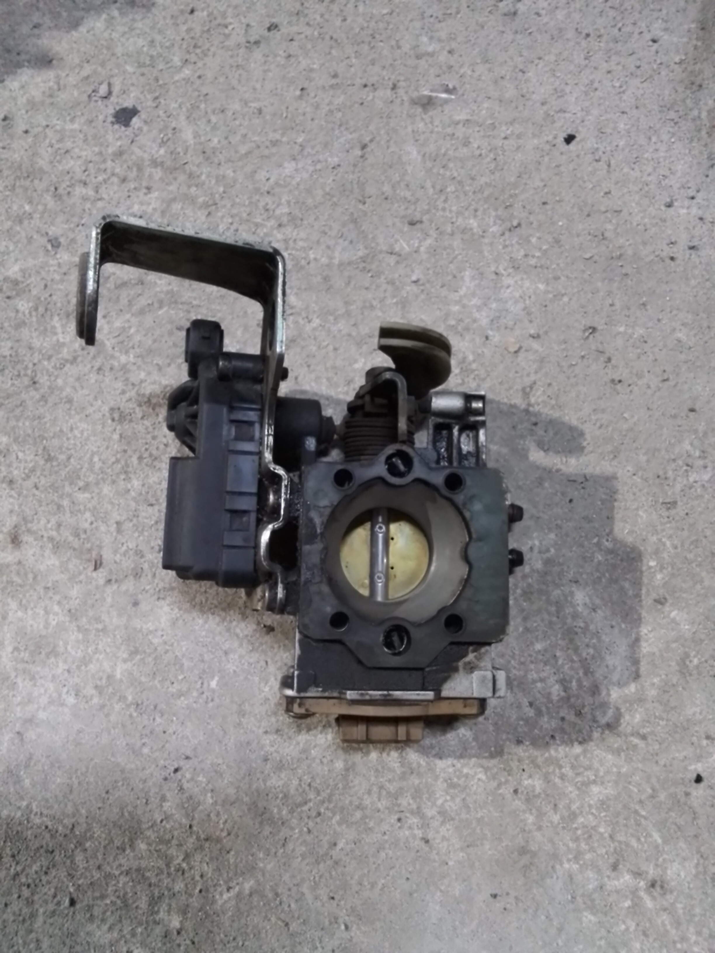 CUERPO DE ACELERACION Renault Clio 1998