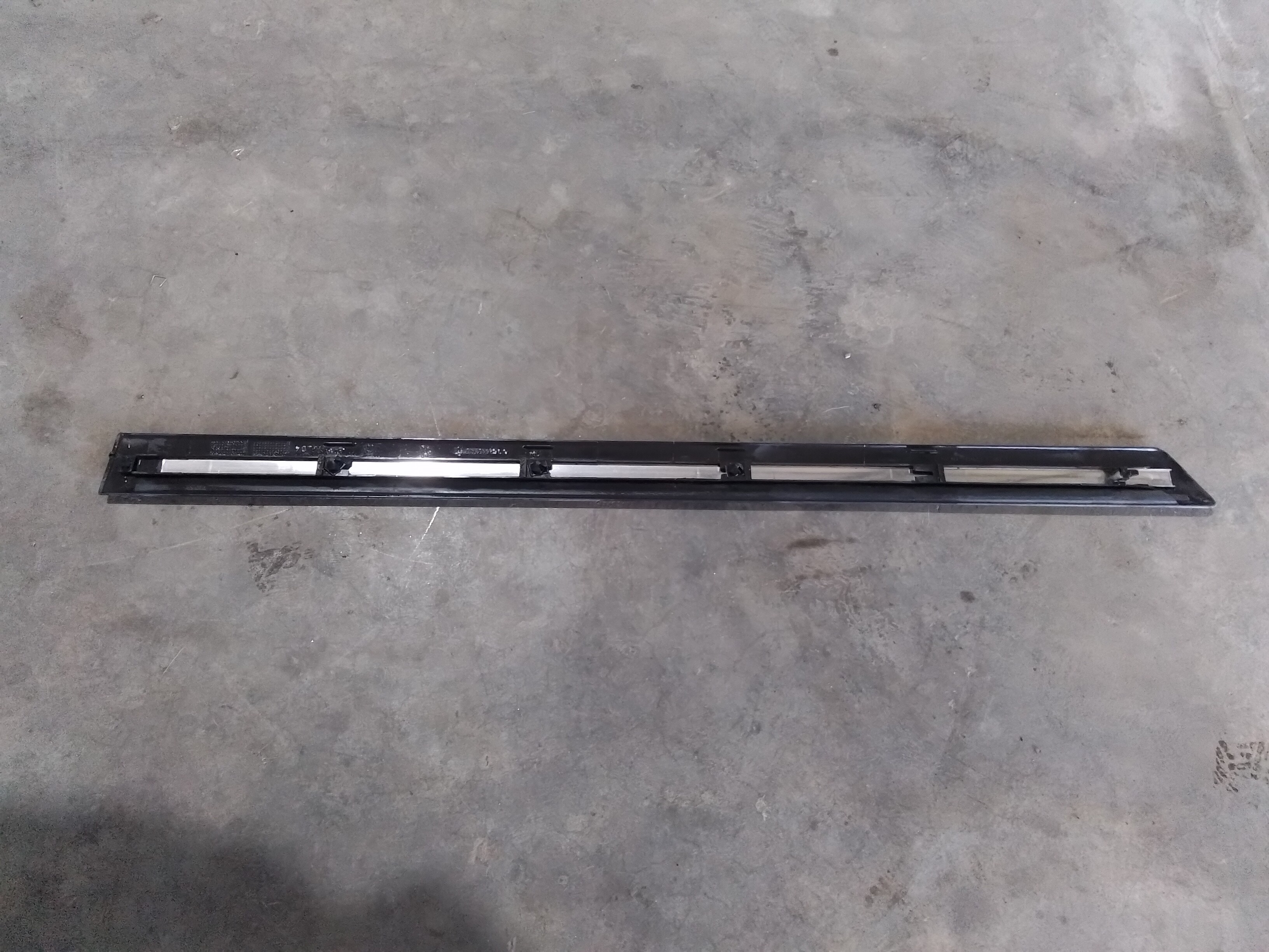 MOLDURA EXTERIOR PUERTA TRASERA IZQ Peugeot 406 2001
