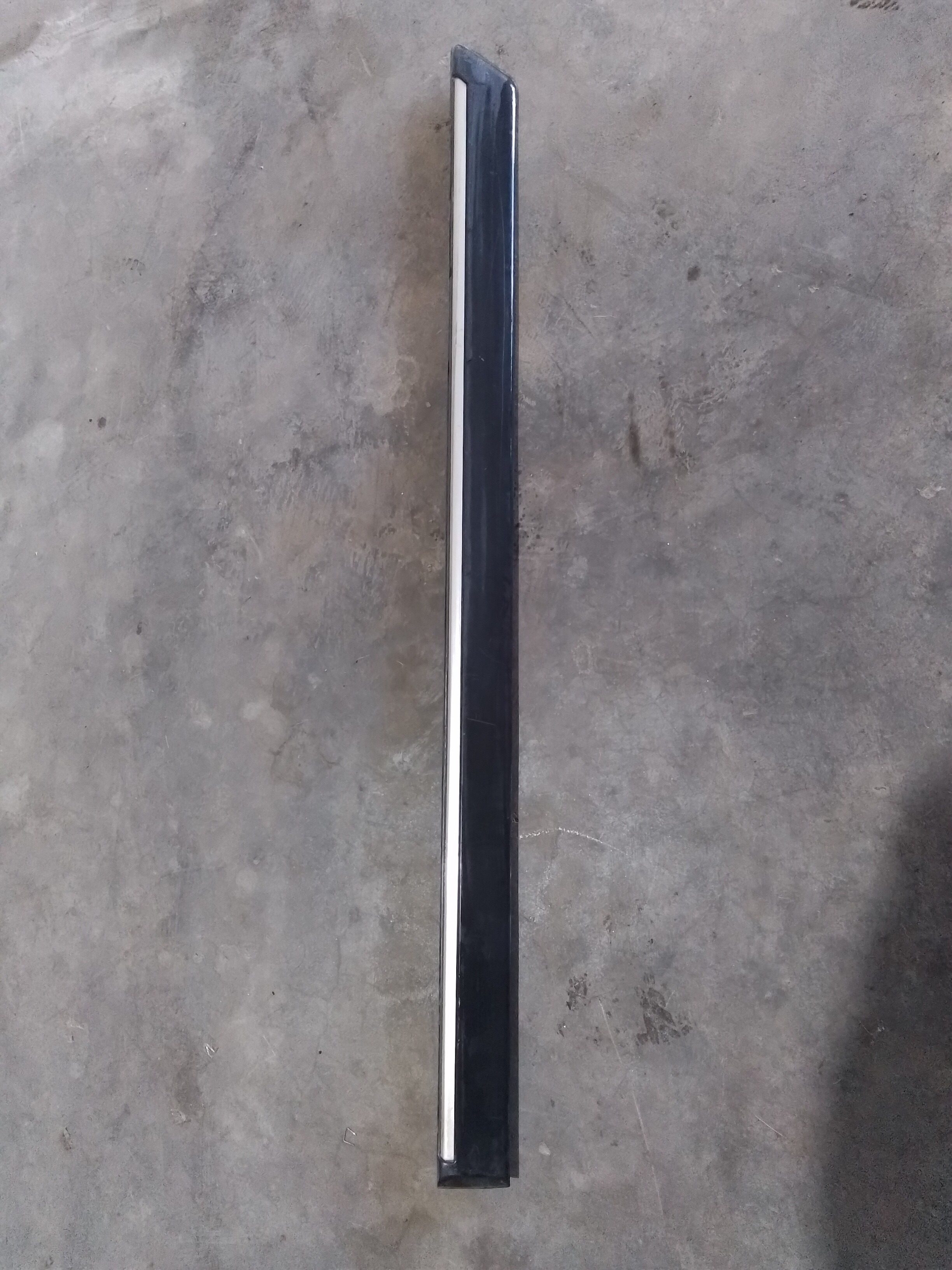 MOLDURA EXTERIOR PUERTA TRASERA IZQ Peugeot 406 2001