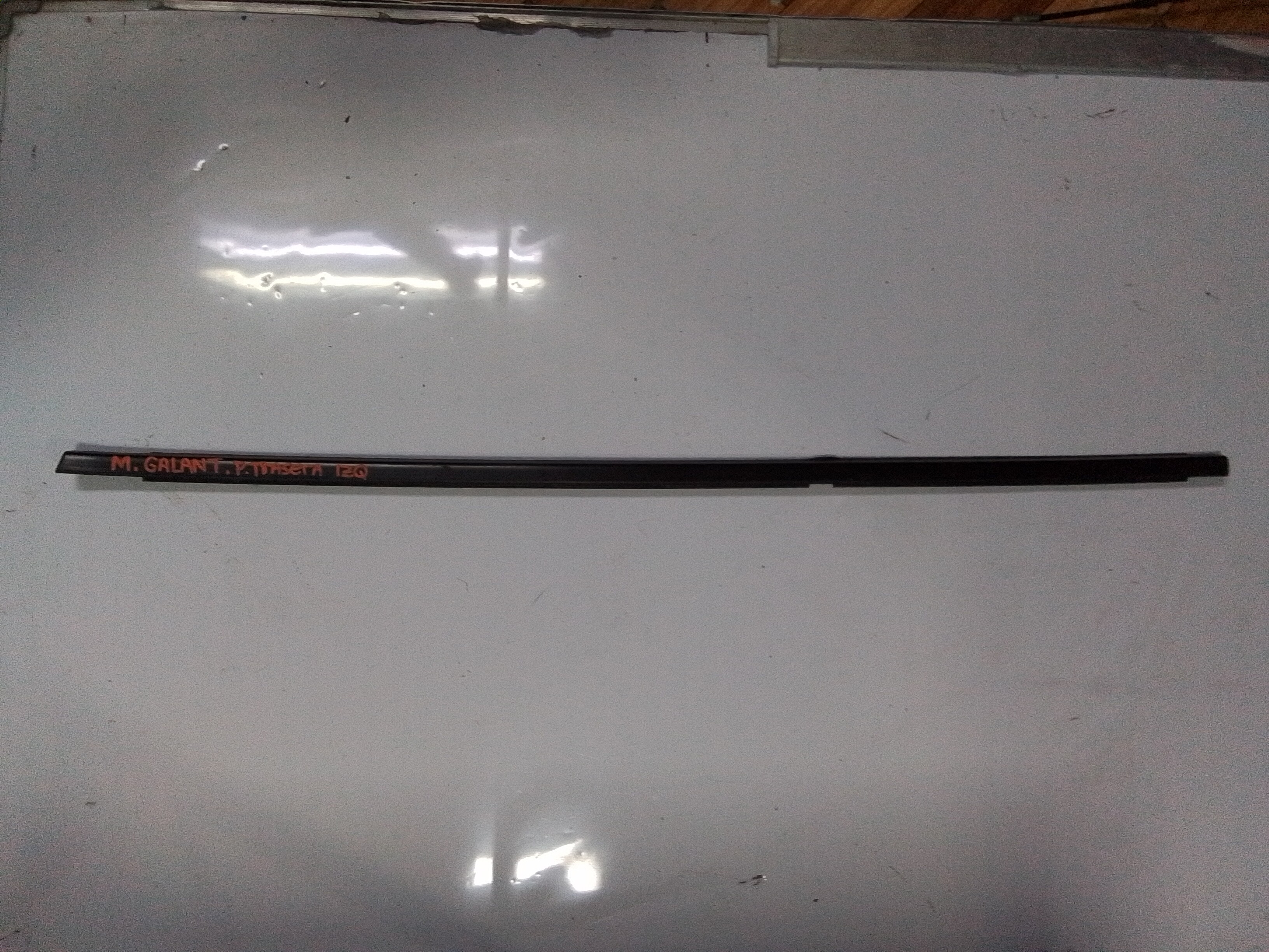 BOTA AGUA PUERTA TRASERA IZQ Mitsubishi Galant 2006