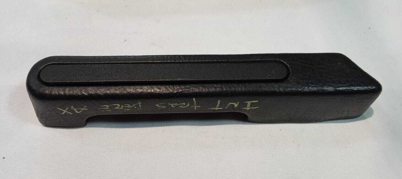 APOYA BRAZO TRASERO DERECHO Citroen Ax 1993
