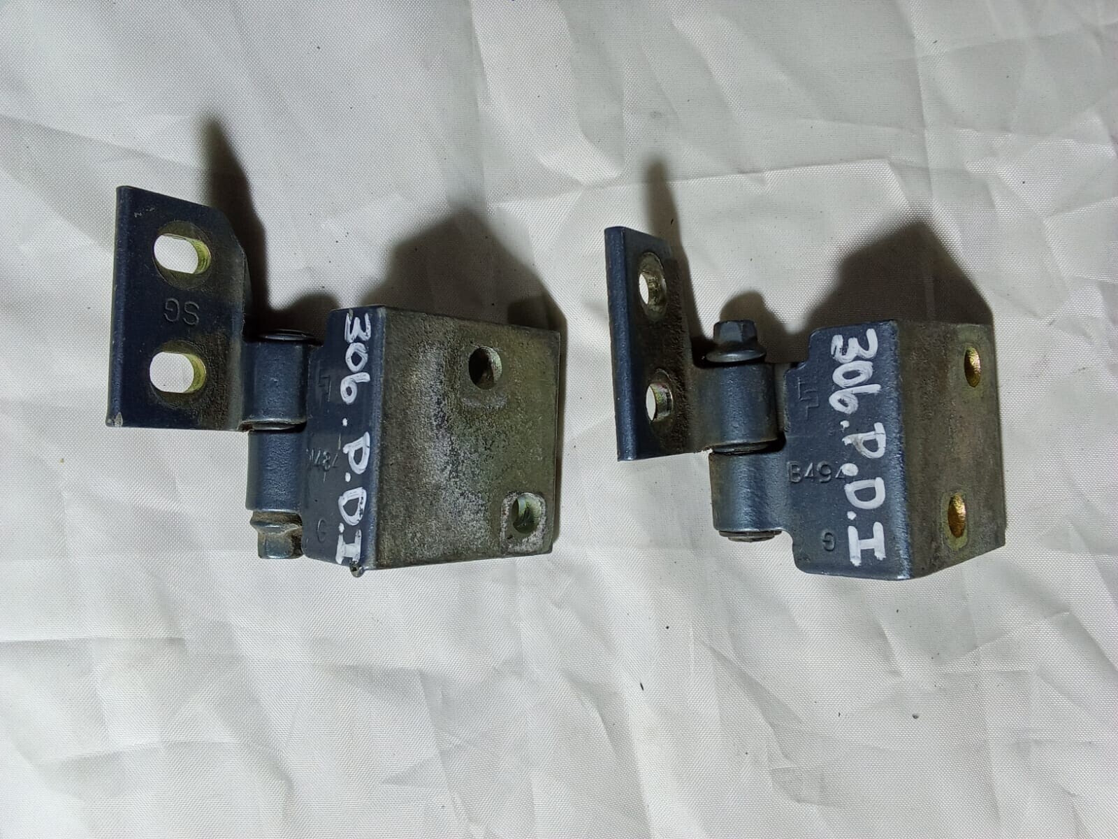 BISAGRAS PUERTA DELANTERA IZQ Kia Pride 1998