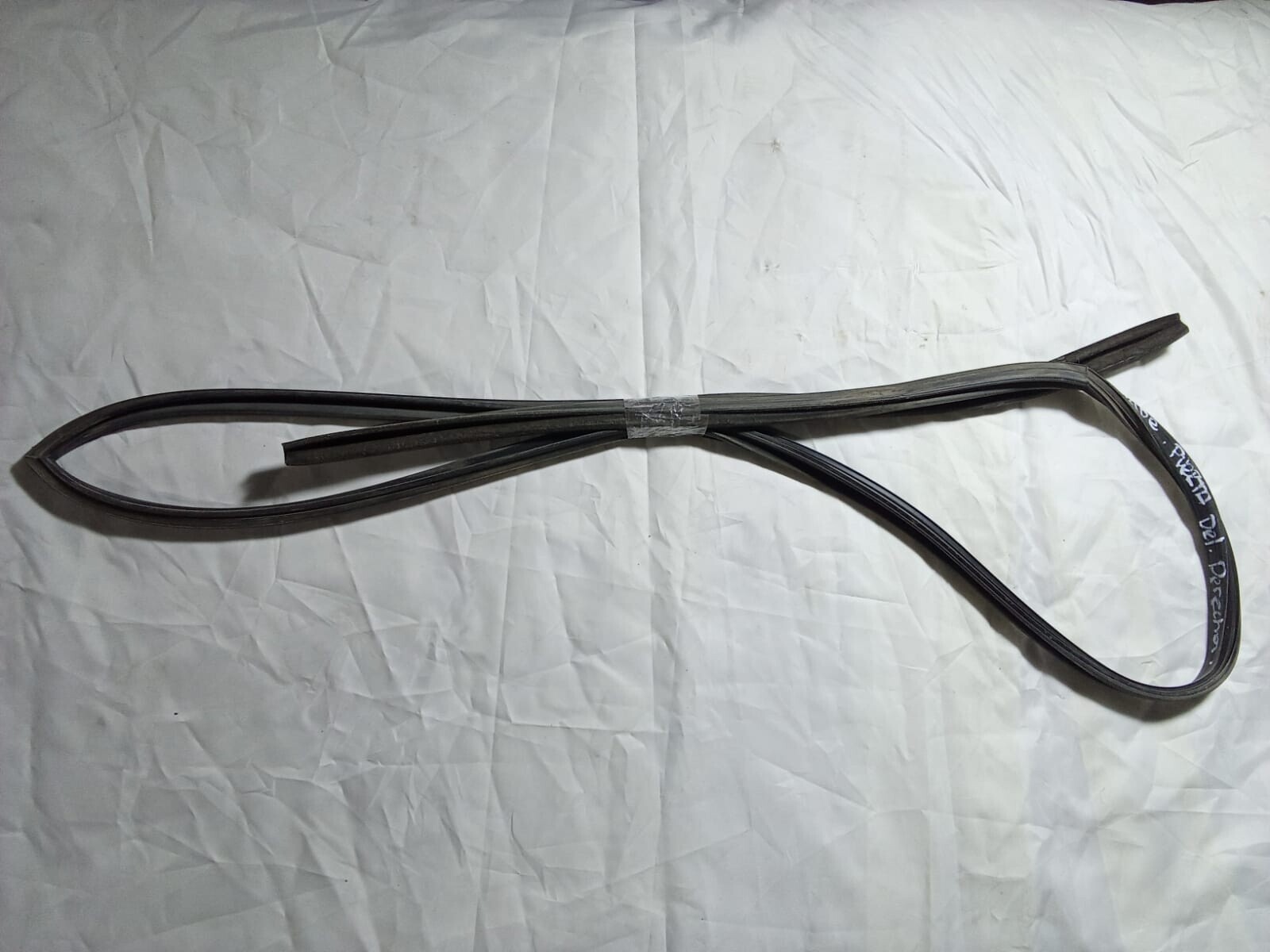 GOMA CONTORNO VIDRIO PUERTA DELANTERA DERECHA Kia Pride 1998