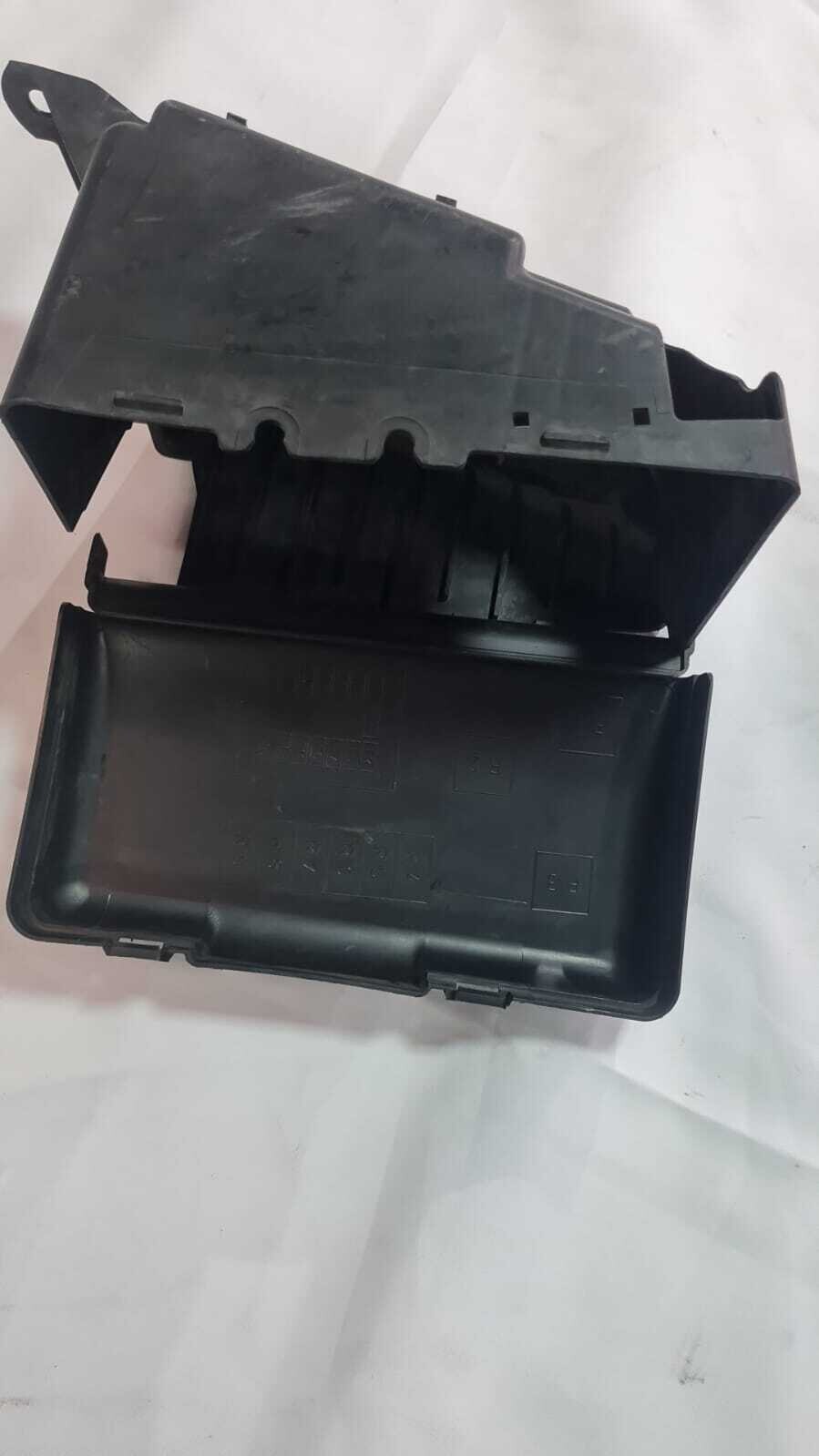 FUSILERA PLASTICA Peugeot 106 1997