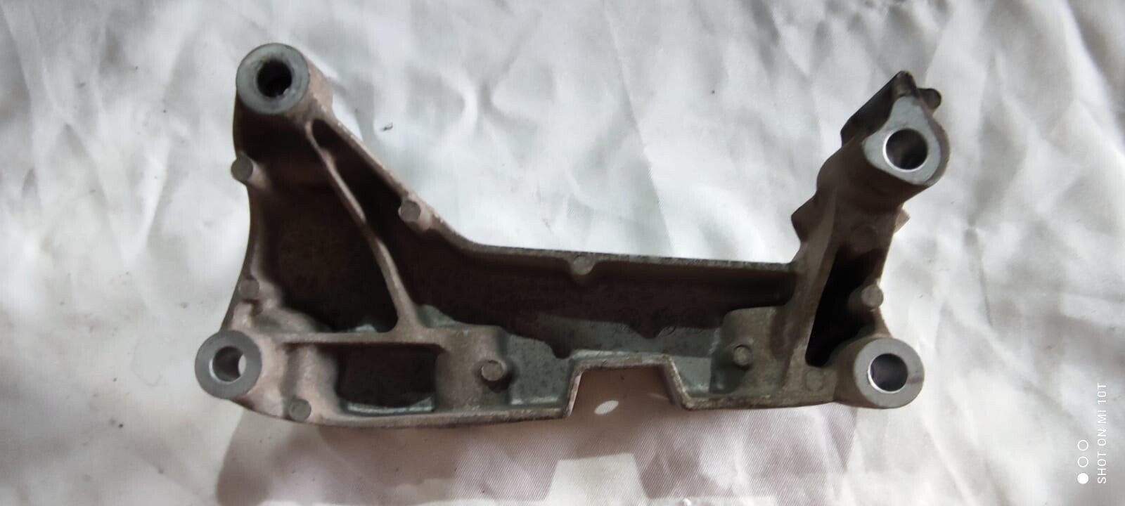SOPORTE MOTOR DERECHO Chevrolet onix turbo 2021