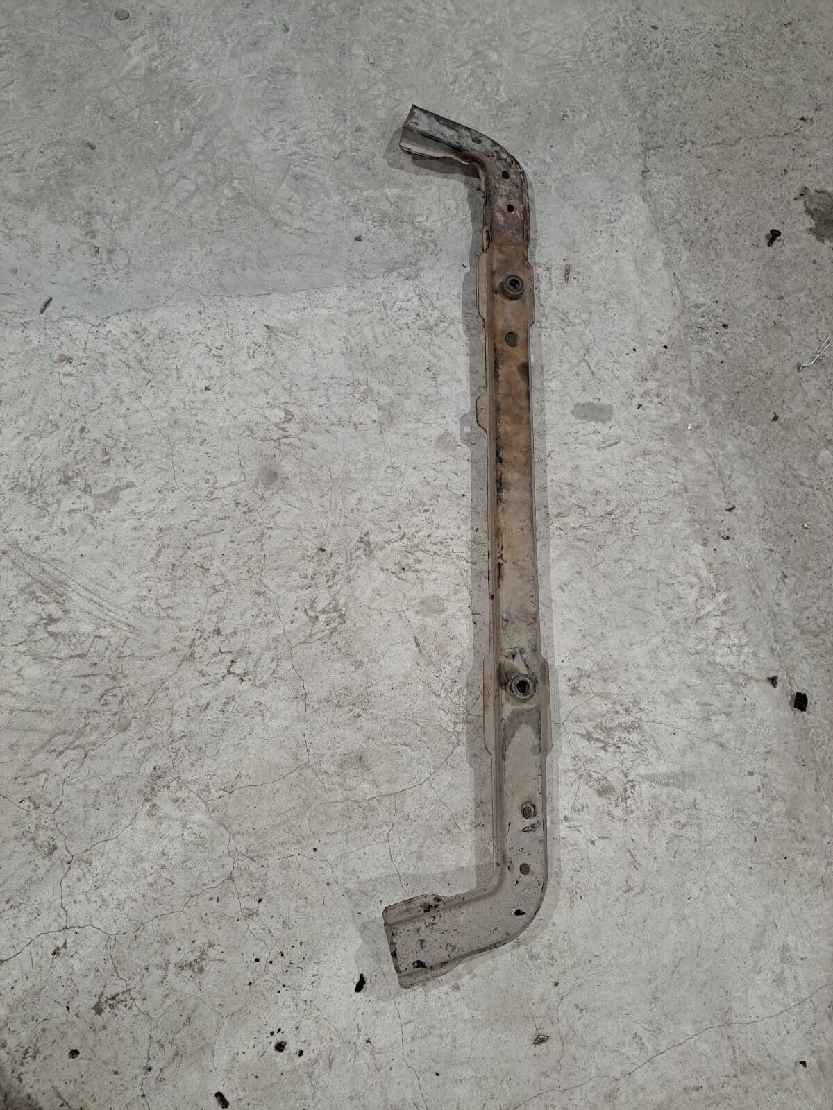 FRONTAL INFERIOR SUJECION RADIADOR Fiat PALIO EDX 13 2000