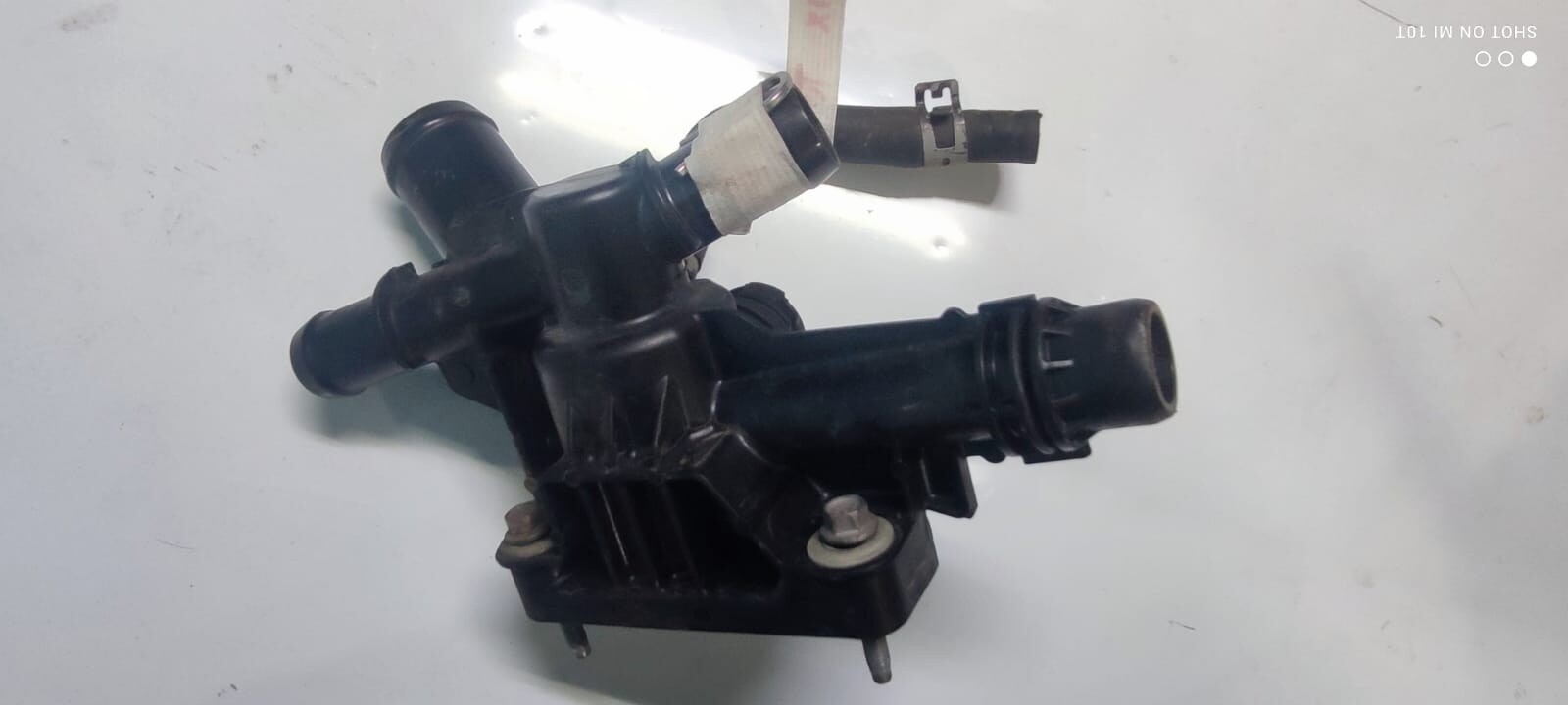 BASE TERMOSTATO Chevrolet onix turbo 2021