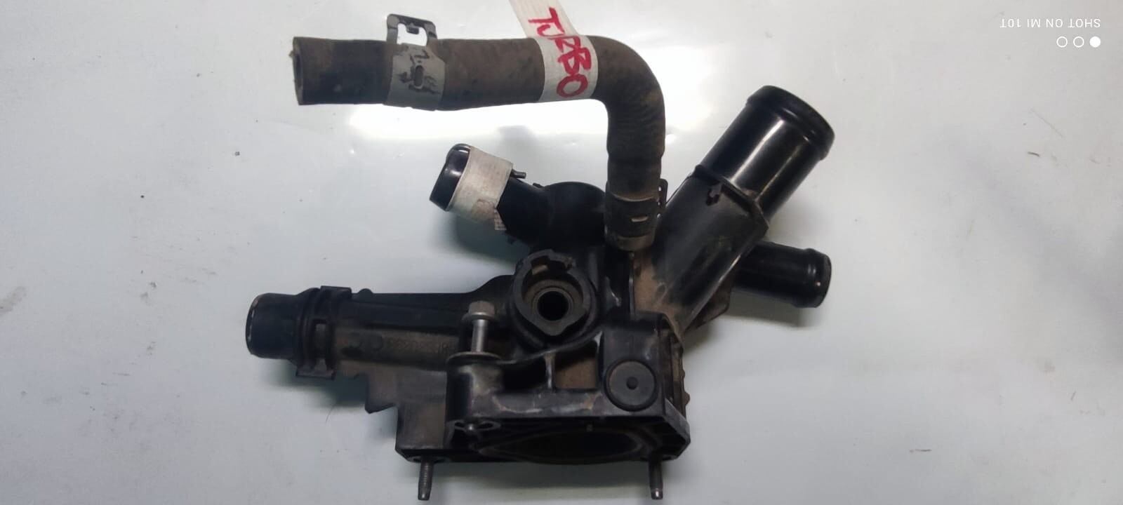 BASE TERMOSTATO Chevrolet onix turbo 2021