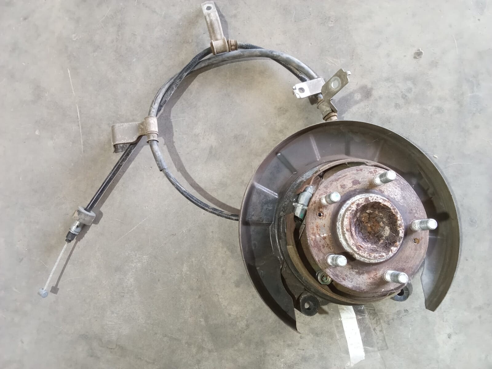 MAZA MUÑON TRASERO IZQUIERDO Changan CS35 2015