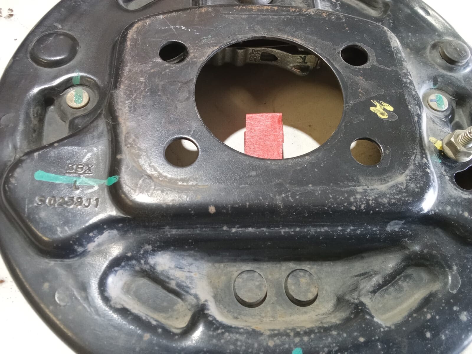 CILINDRO Y PLATO DE FRENO TRASERO IZQUIERDO Suzuki Baleno 2021