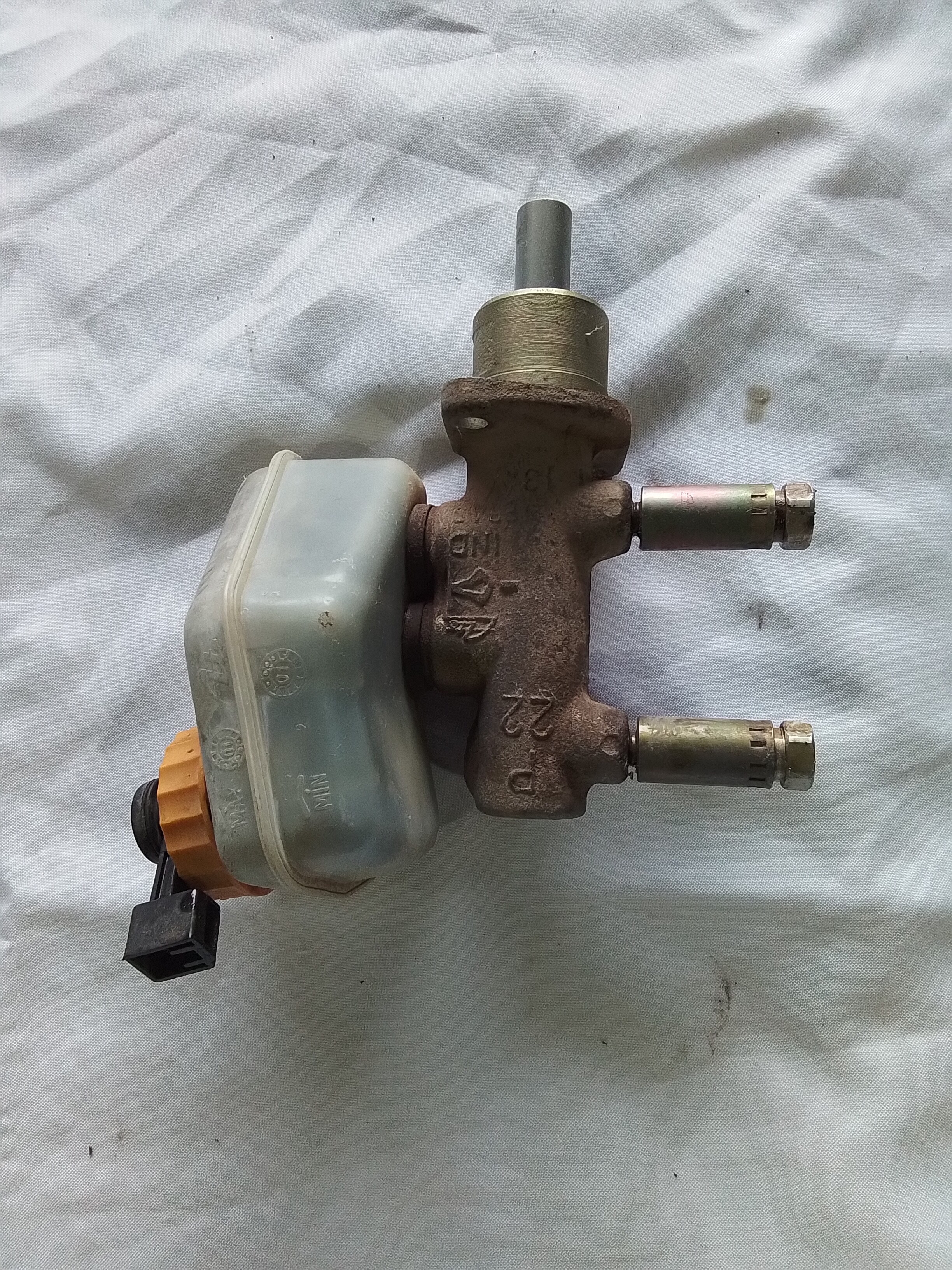 DEPOSITO BOMBA LIQUIDO FRENOS Fiat PALIO EDX 13 2002