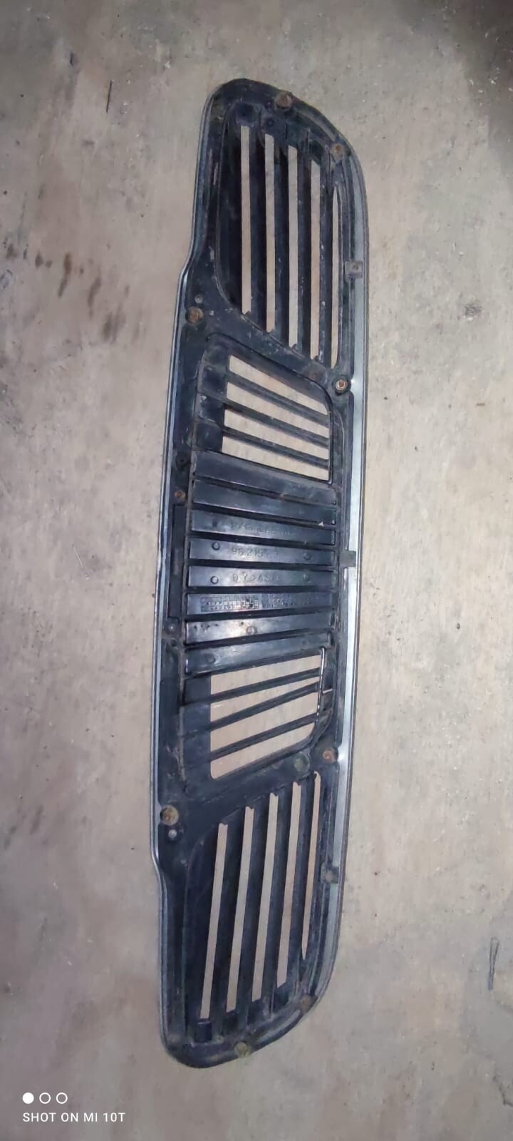 REJILLA PARACHOQUR Daewoo Lanos 2003