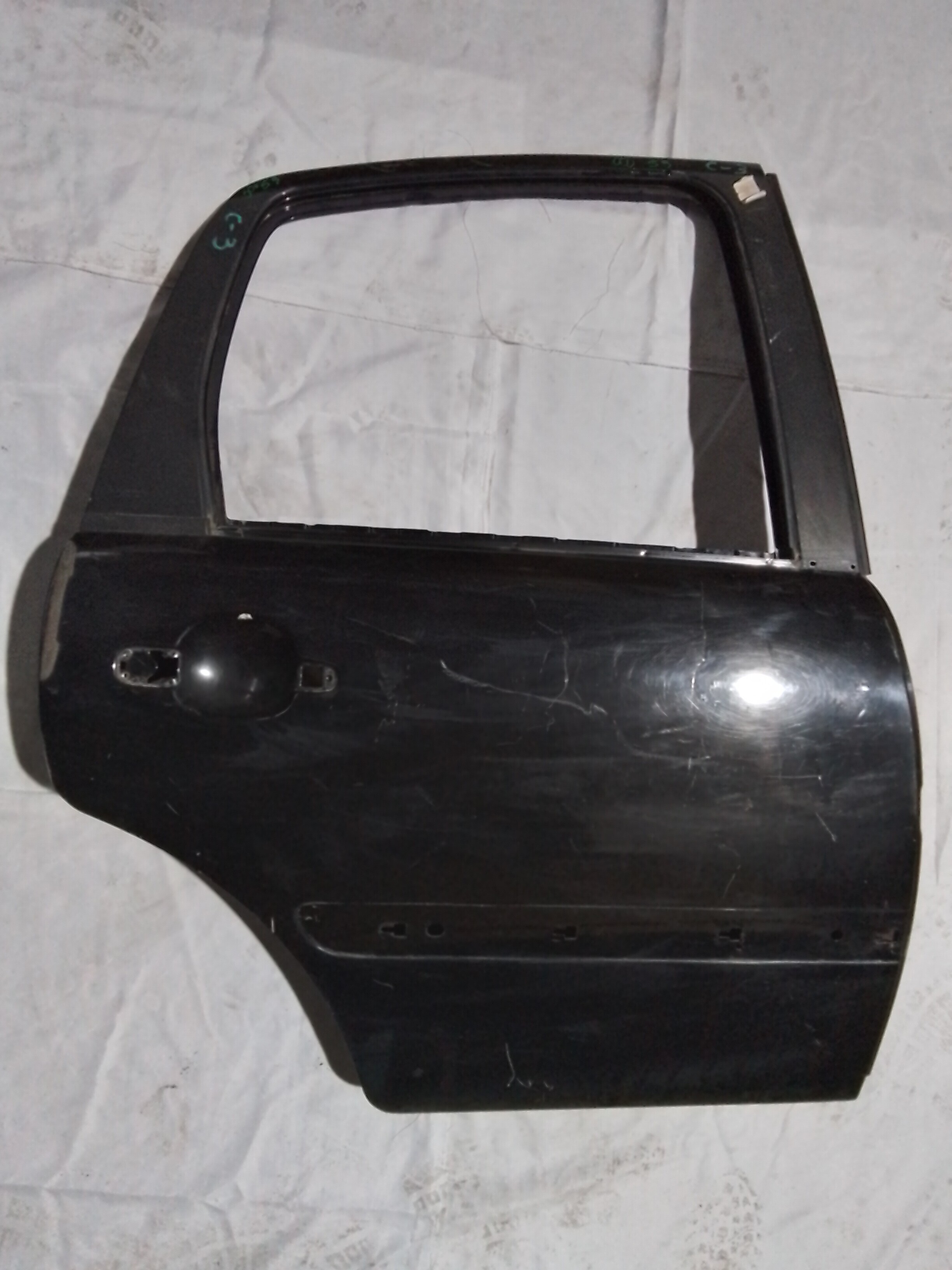 PUERTA TRASERA DERECHA Citroen C3 2004