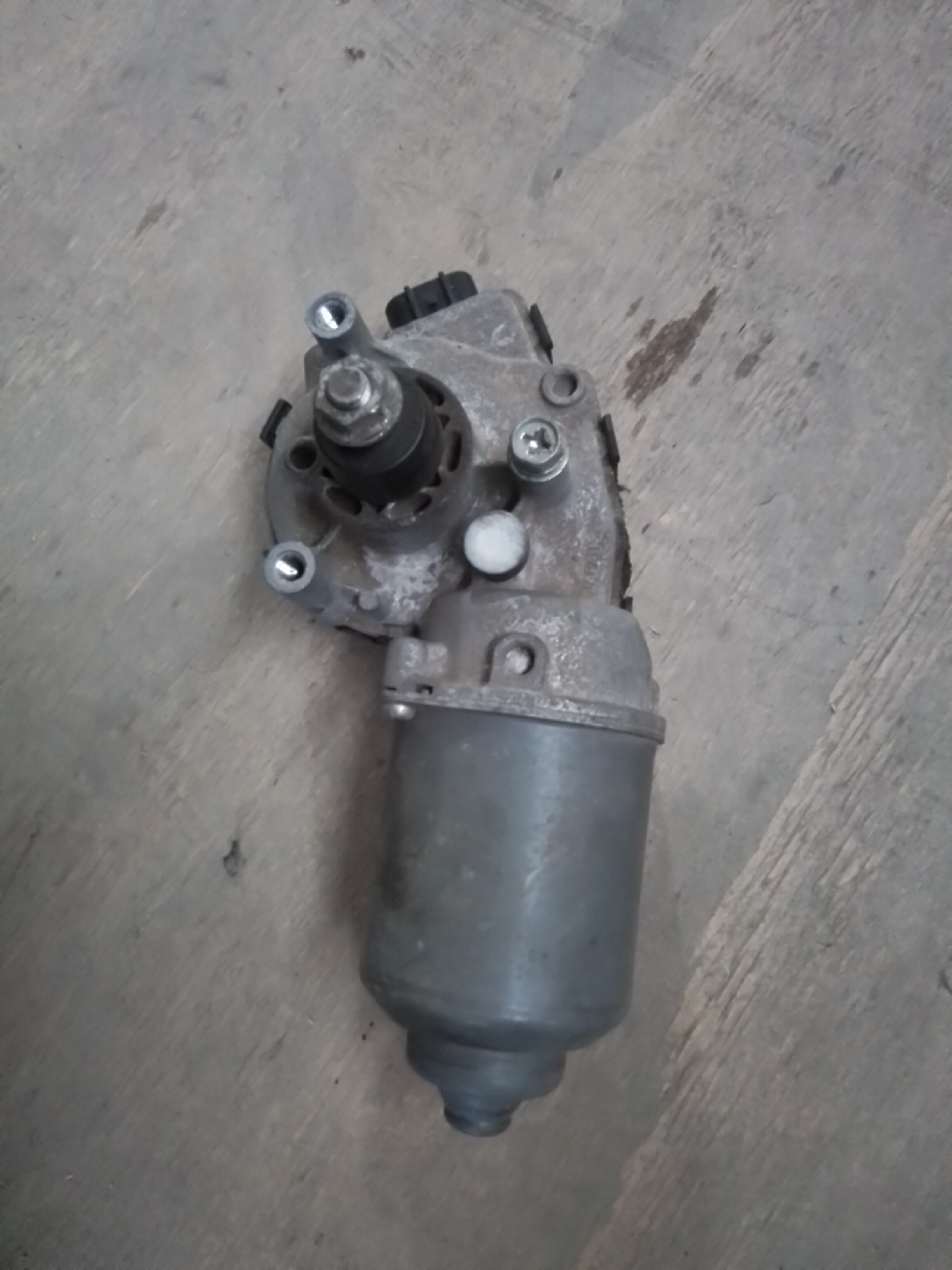 MOTOR LIMPIA PARABRISAS Toyota Yaris 2013