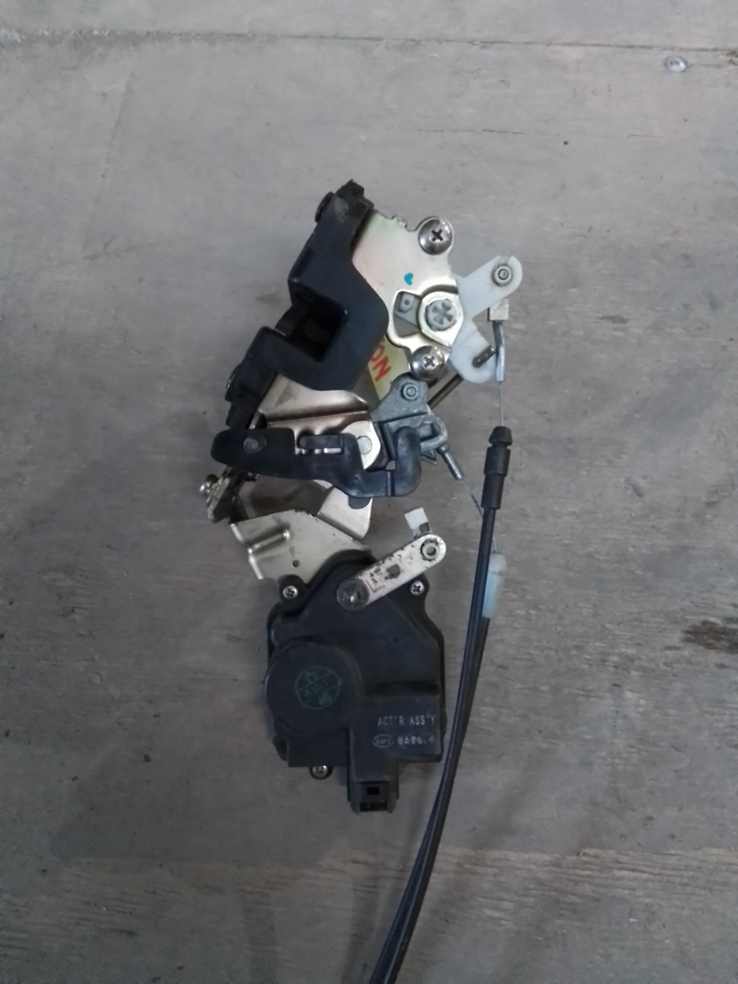 CHAPA PUERTA TRASERA IZQ Hyundai Tucson 2007