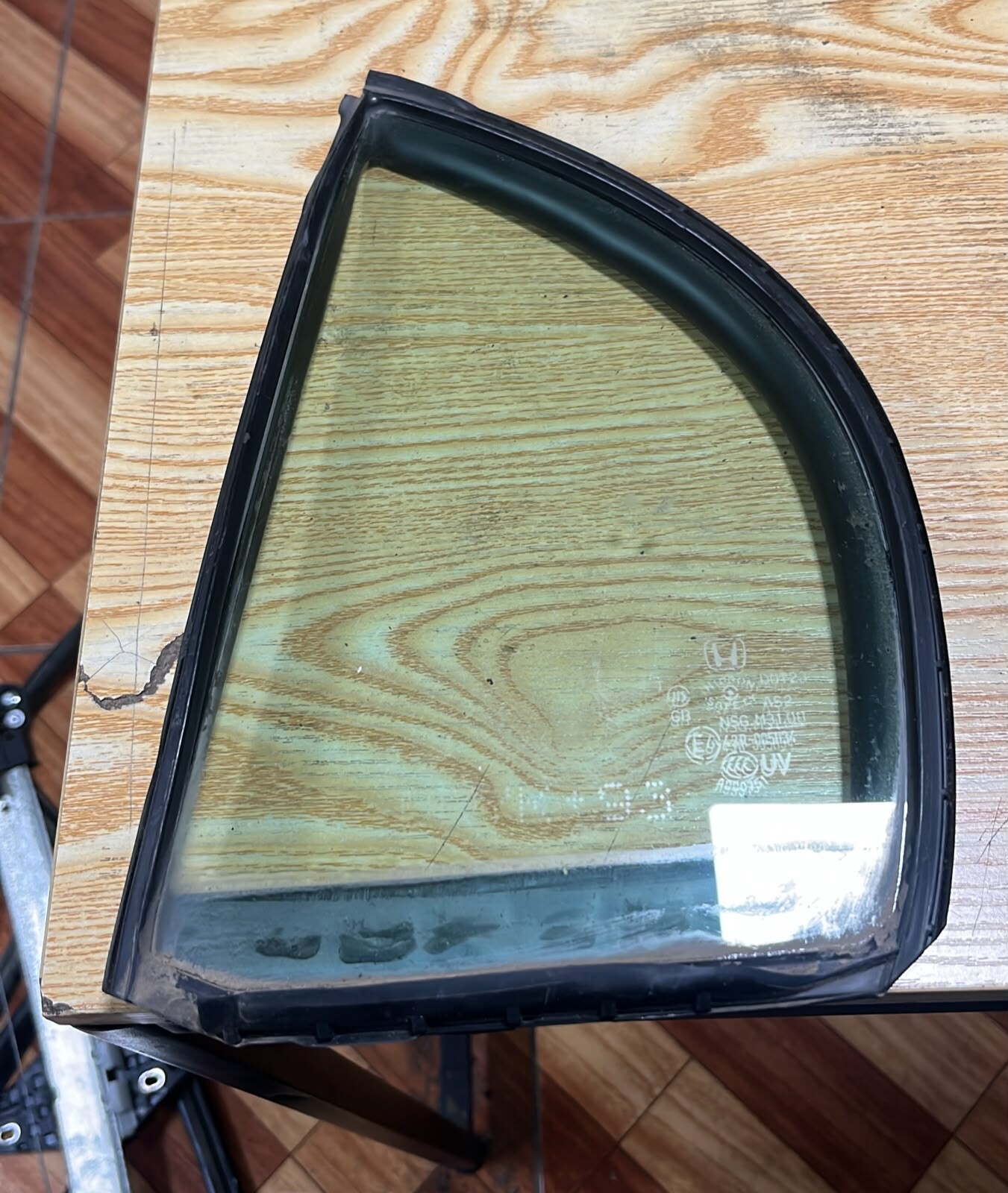 Aleta vidrio puerta trasera izquierda Honda Civic 2009
